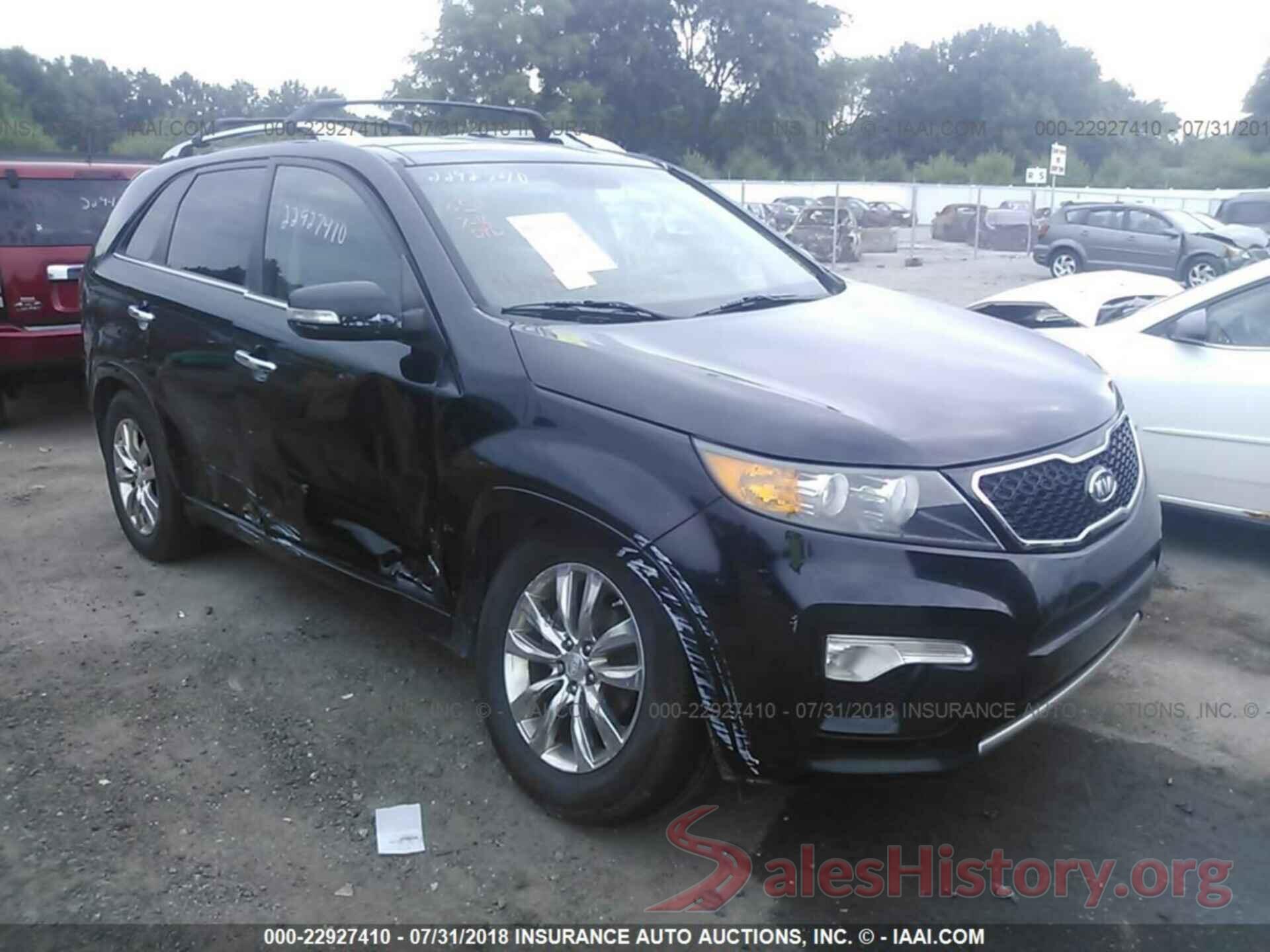 5XYKWDA22BG100774 2011 Kia Sorento