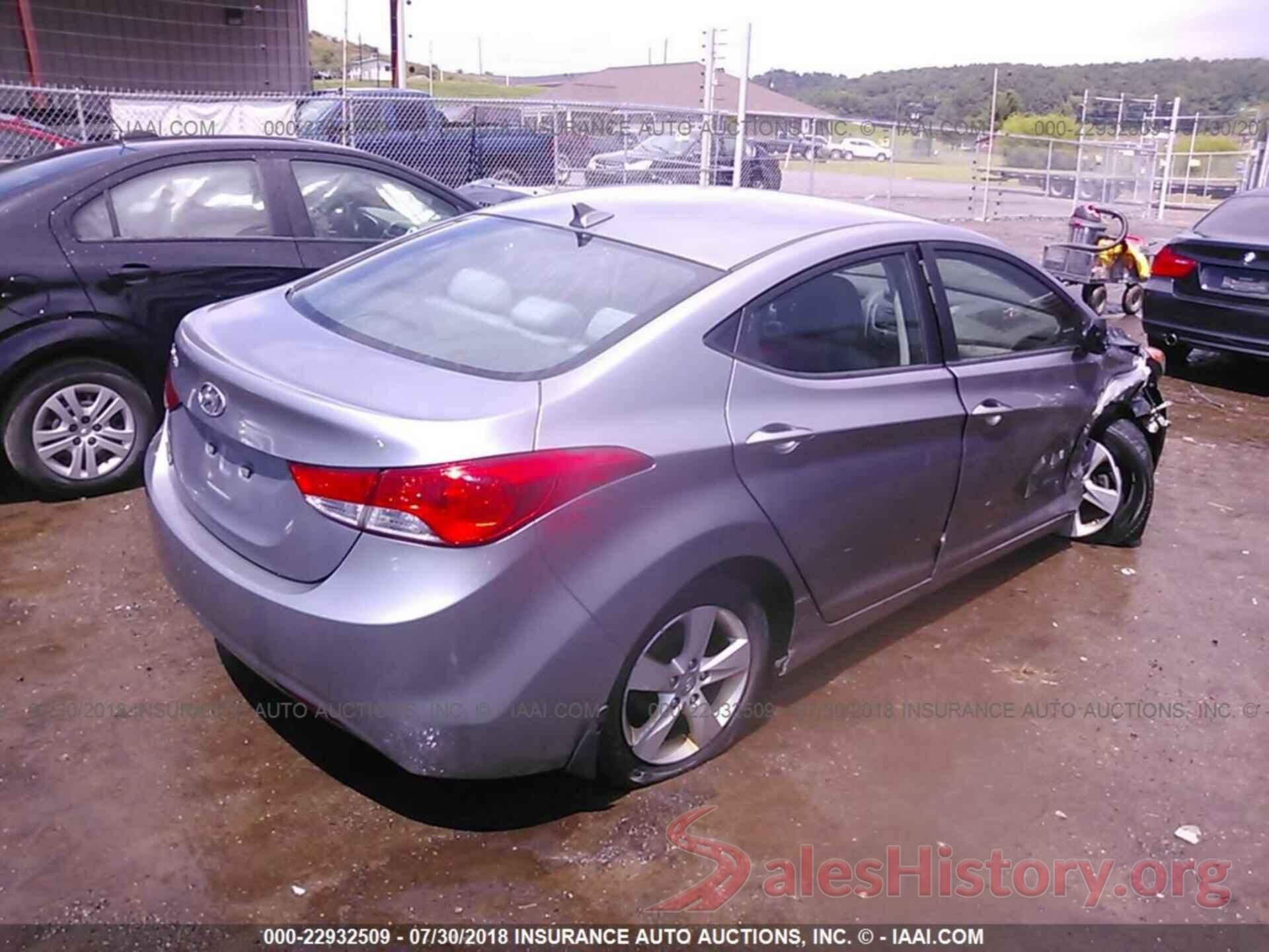 KMHDH4AE3DU501289 2013 Hyundai Elantra