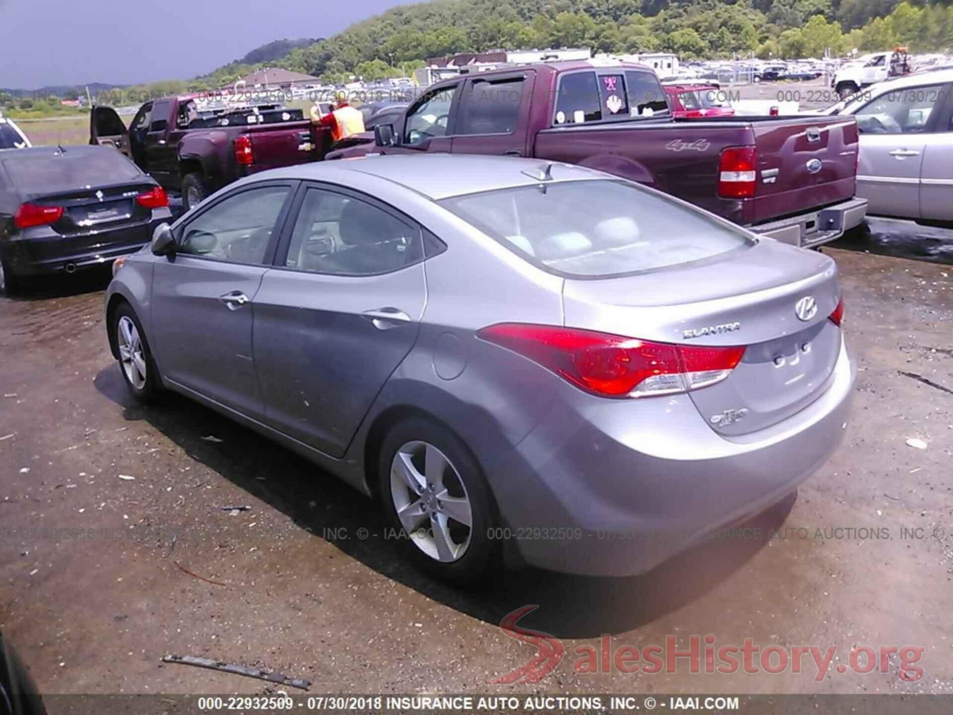 KMHDH4AE3DU501289 2013 Hyundai Elantra