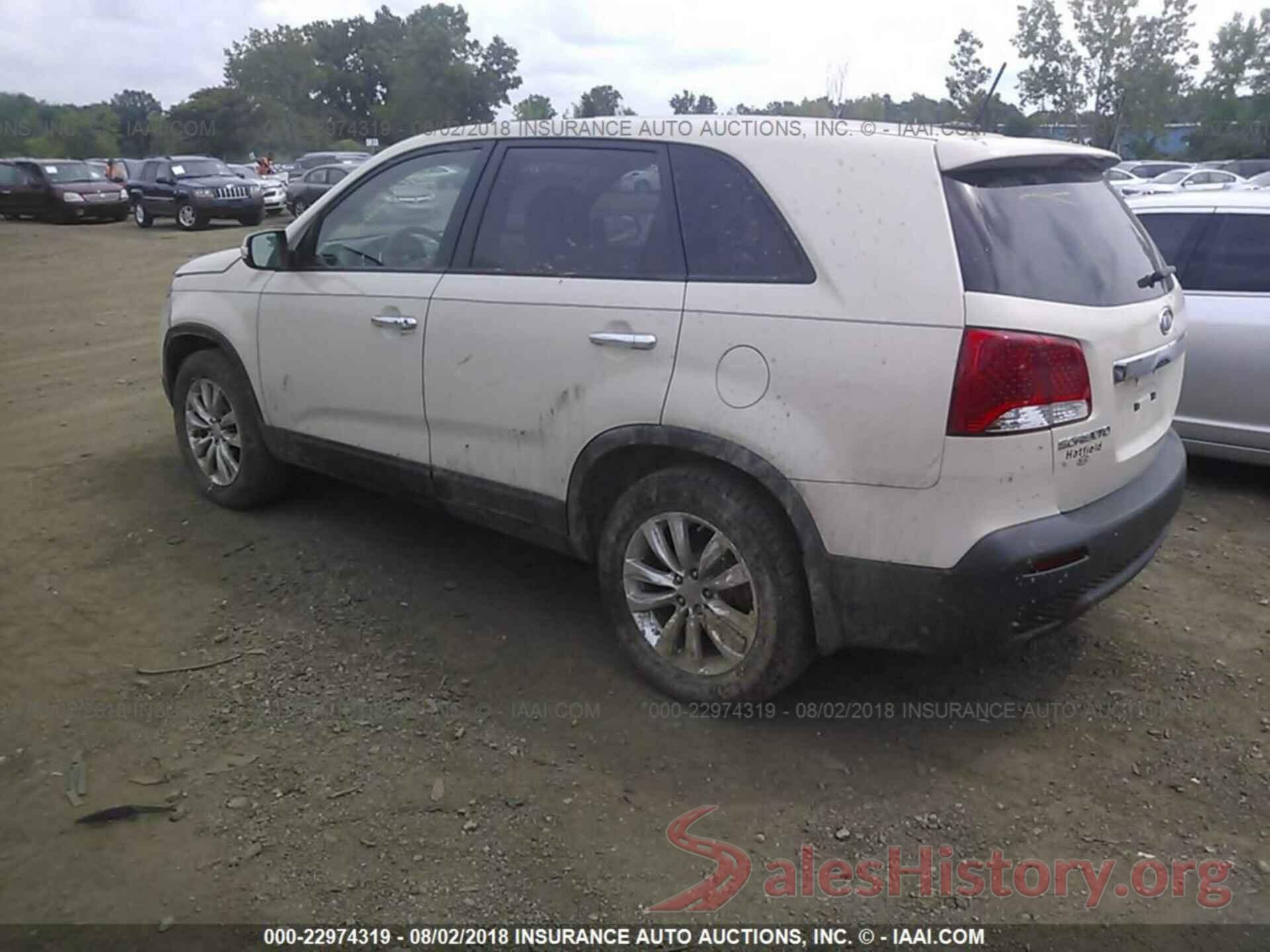 5XYKU4A2XBG005899 2011 Kia Sorento