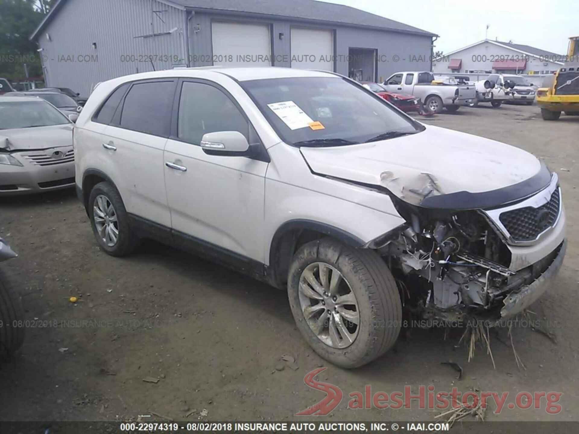 5XYKU4A2XBG005899 2011 Kia Sorento