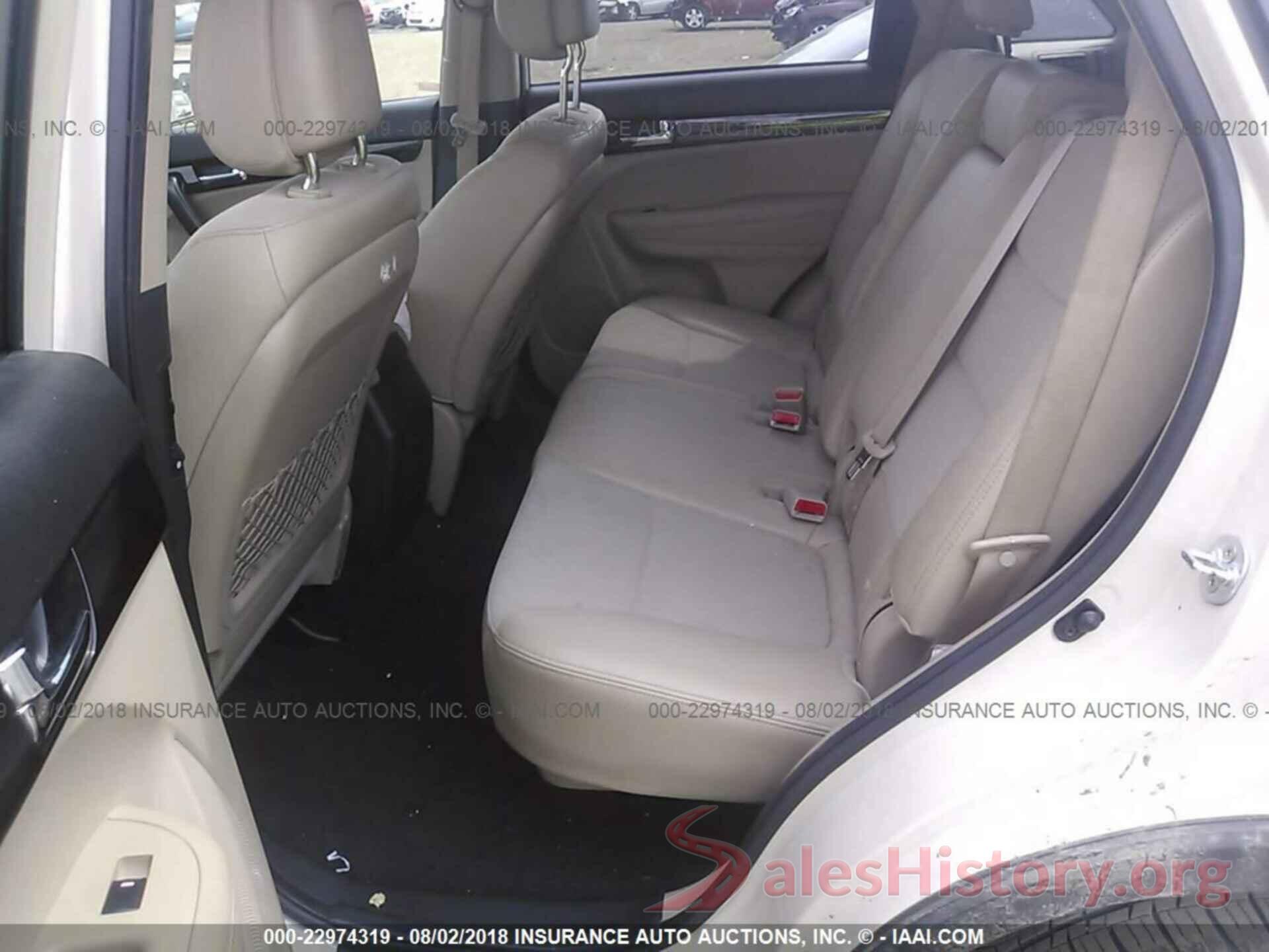 5XYKU4A2XBG005899 2011 Kia Sorento