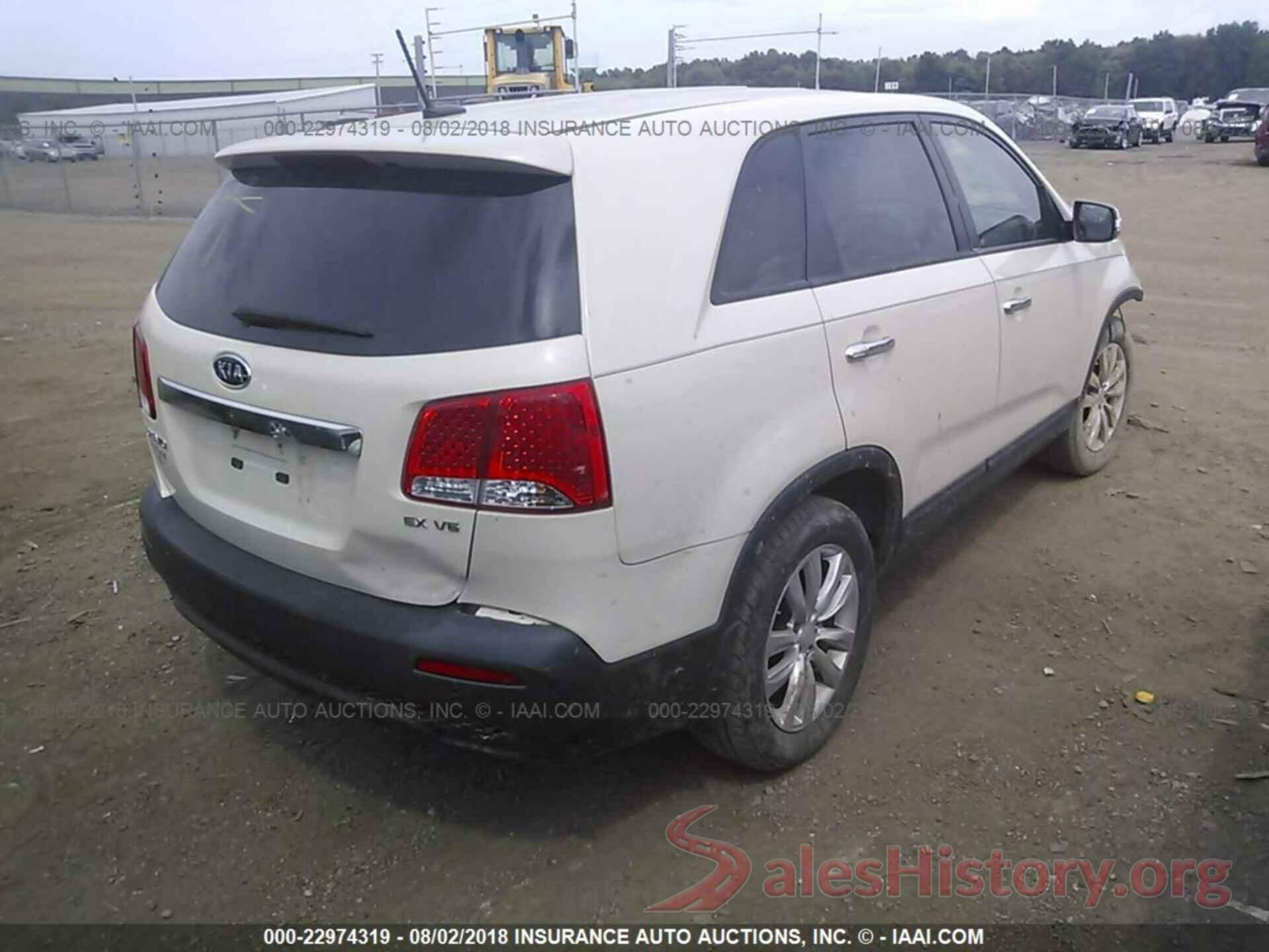 5XYKU4A2XBG005899 2011 Kia Sorento