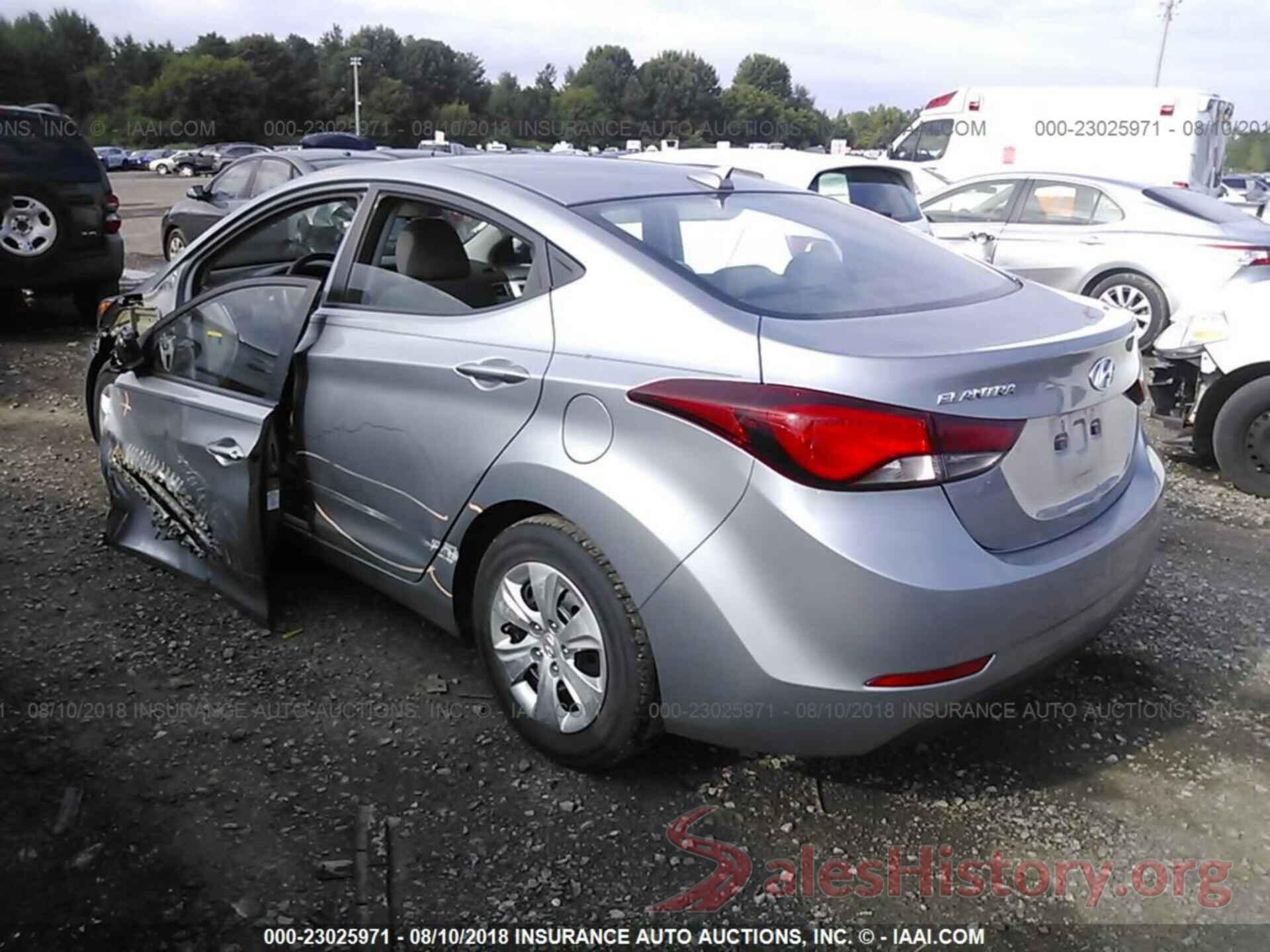 5NPDH4AE0GH673217 2016 Hyundai Elantra