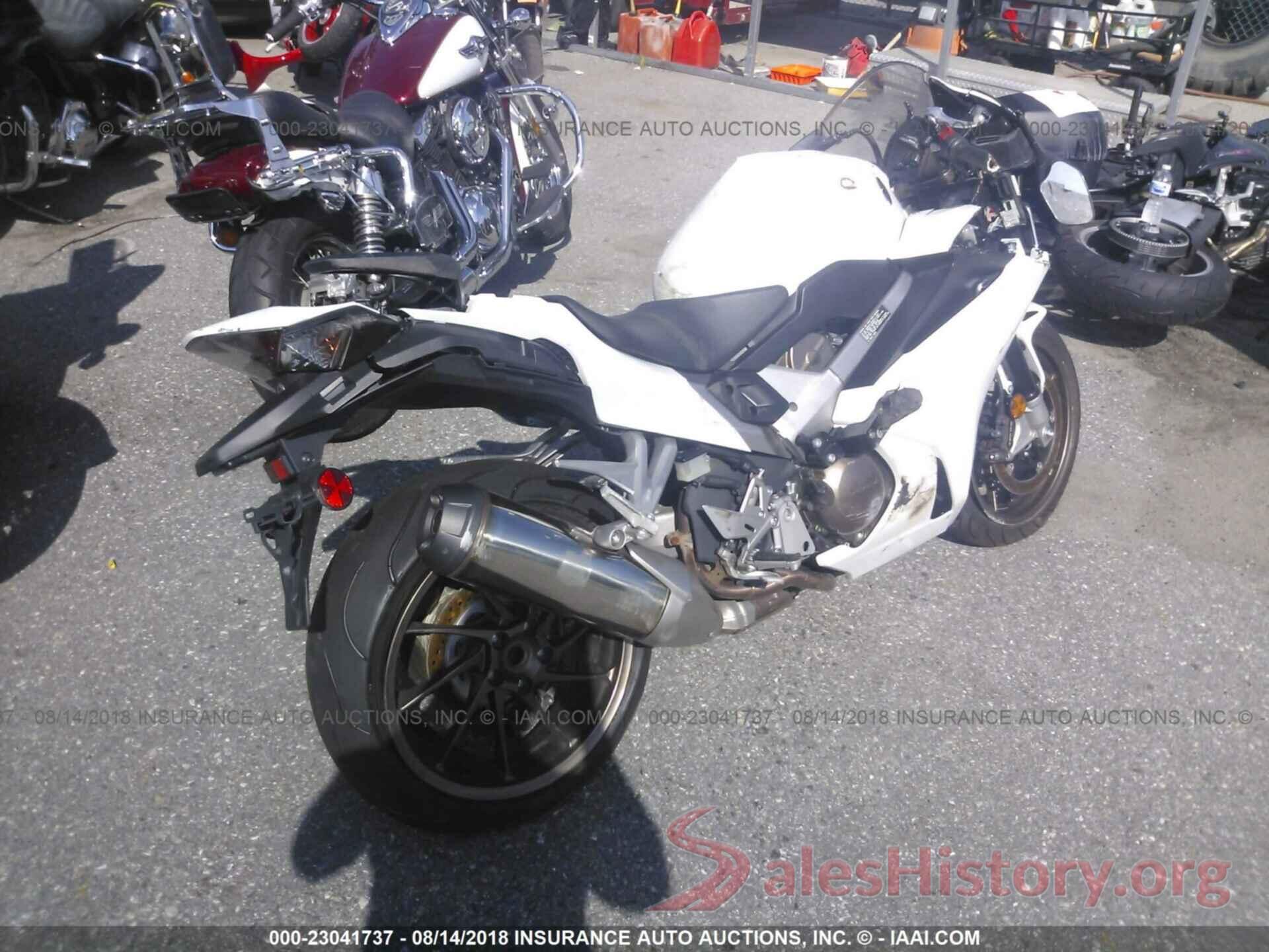 JH2RC7910EK000750 2014 Honda Vfr800