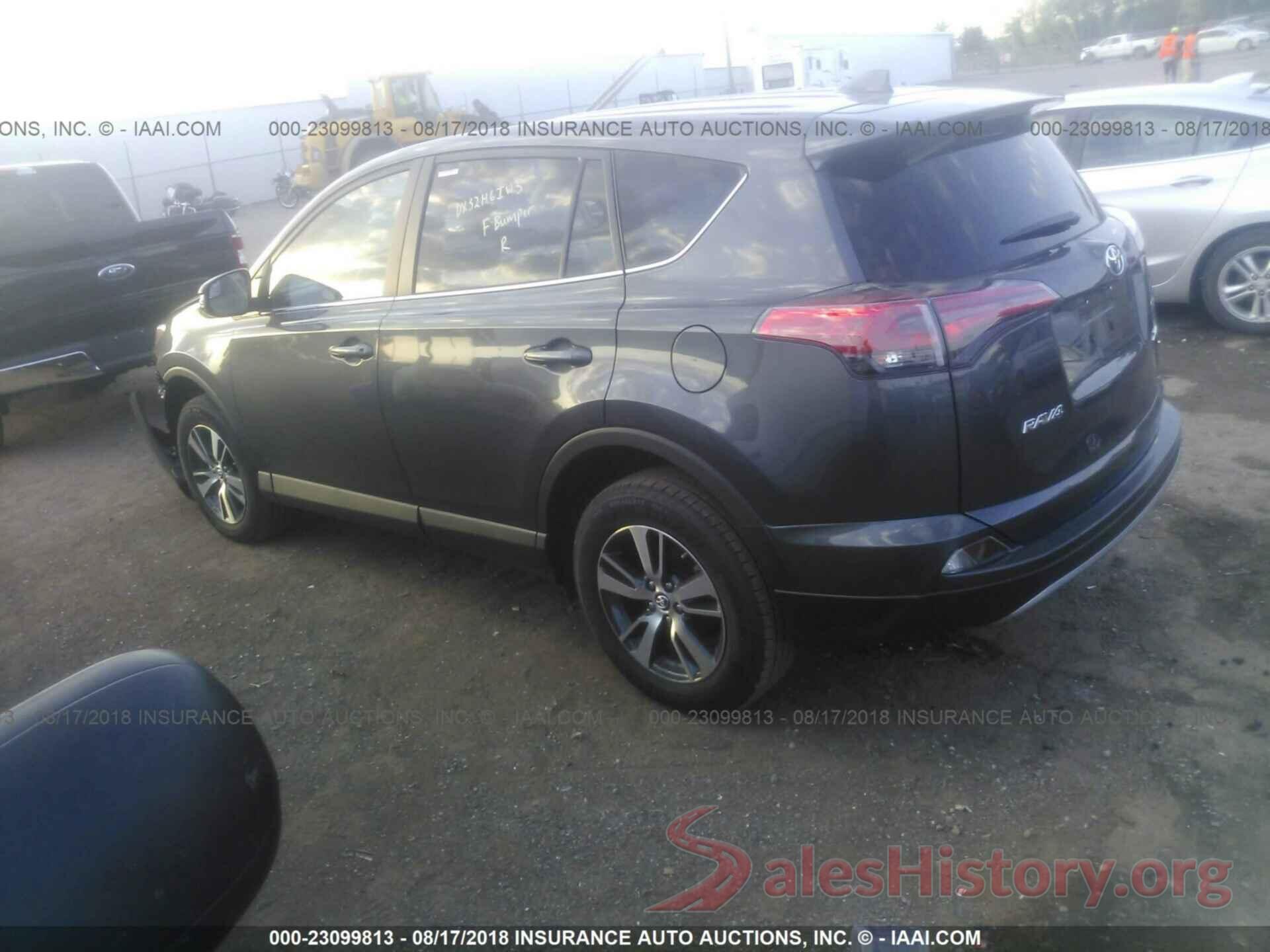 2T3WFREV1JW467992 2018 Toyota Rav4