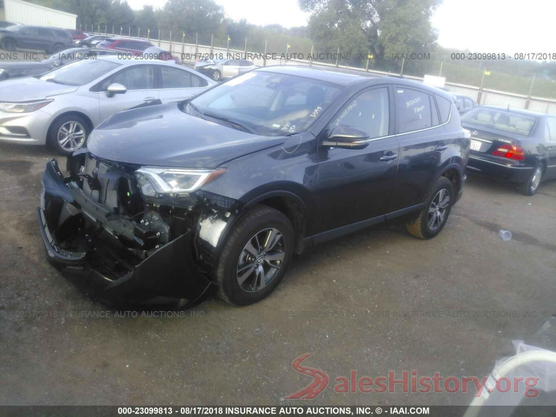 2T3WFREV1JW467992 2018 Toyota Rav4