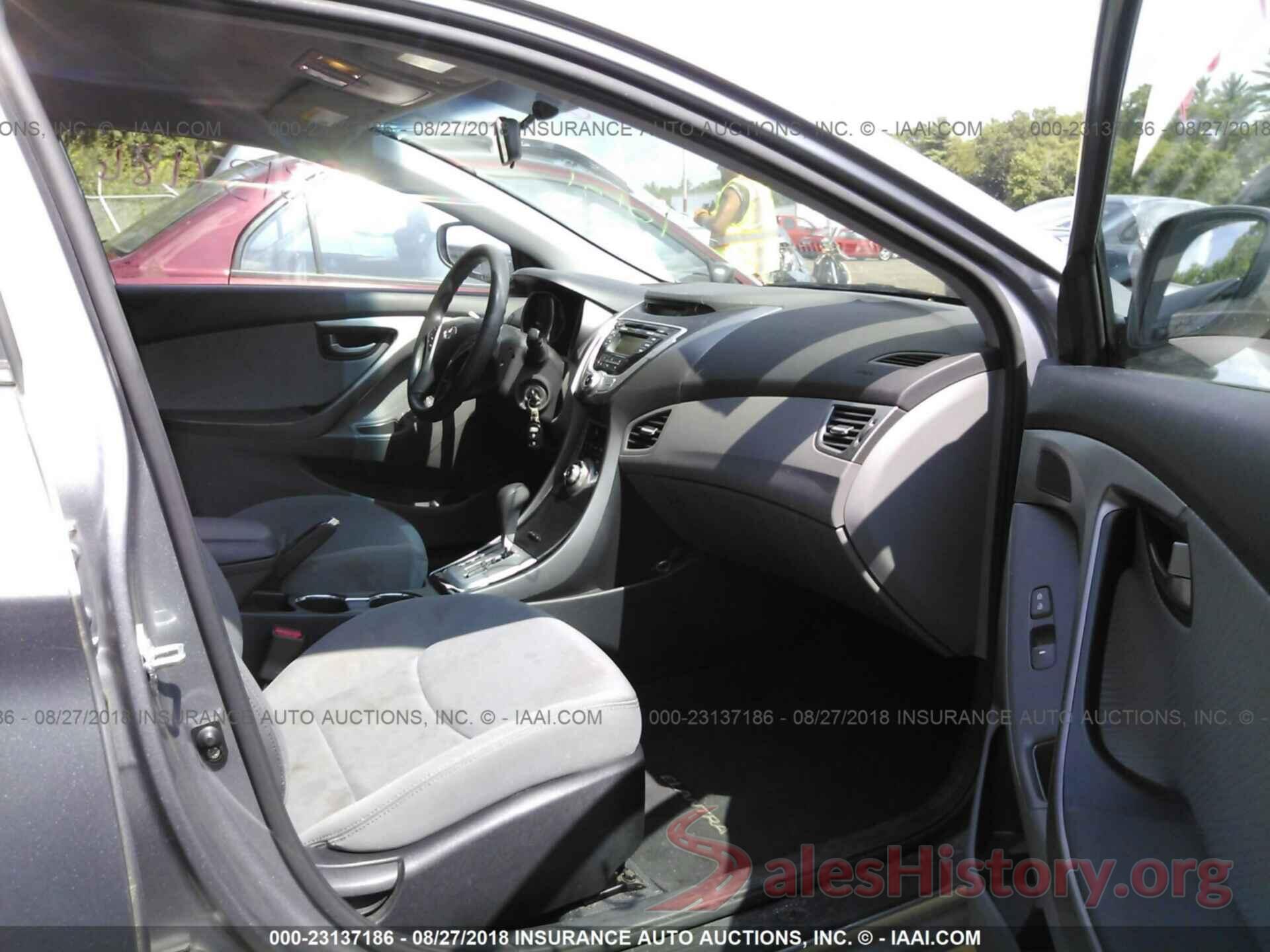 KMHDH4AE8CU422408 2012 Hyundai Elantra