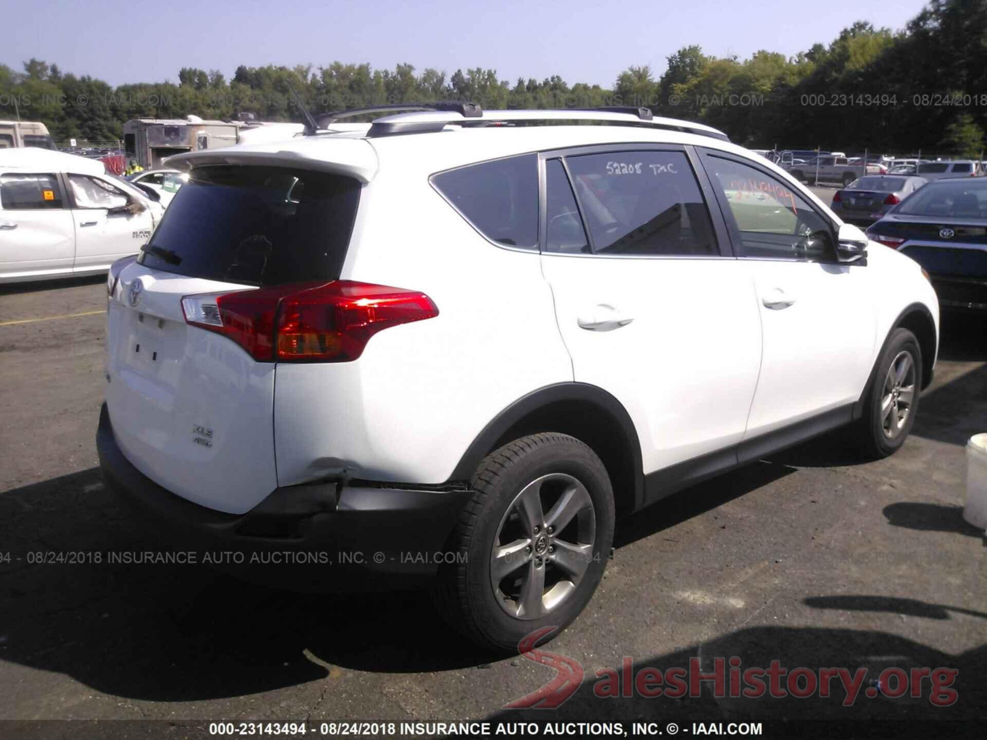 JTMRFREV5FJ021251 2015 Toyota Rav4