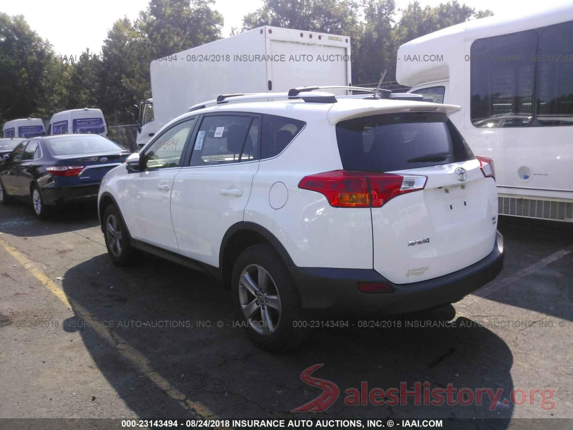 JTMRFREV5FJ021251 2015 Toyota Rav4