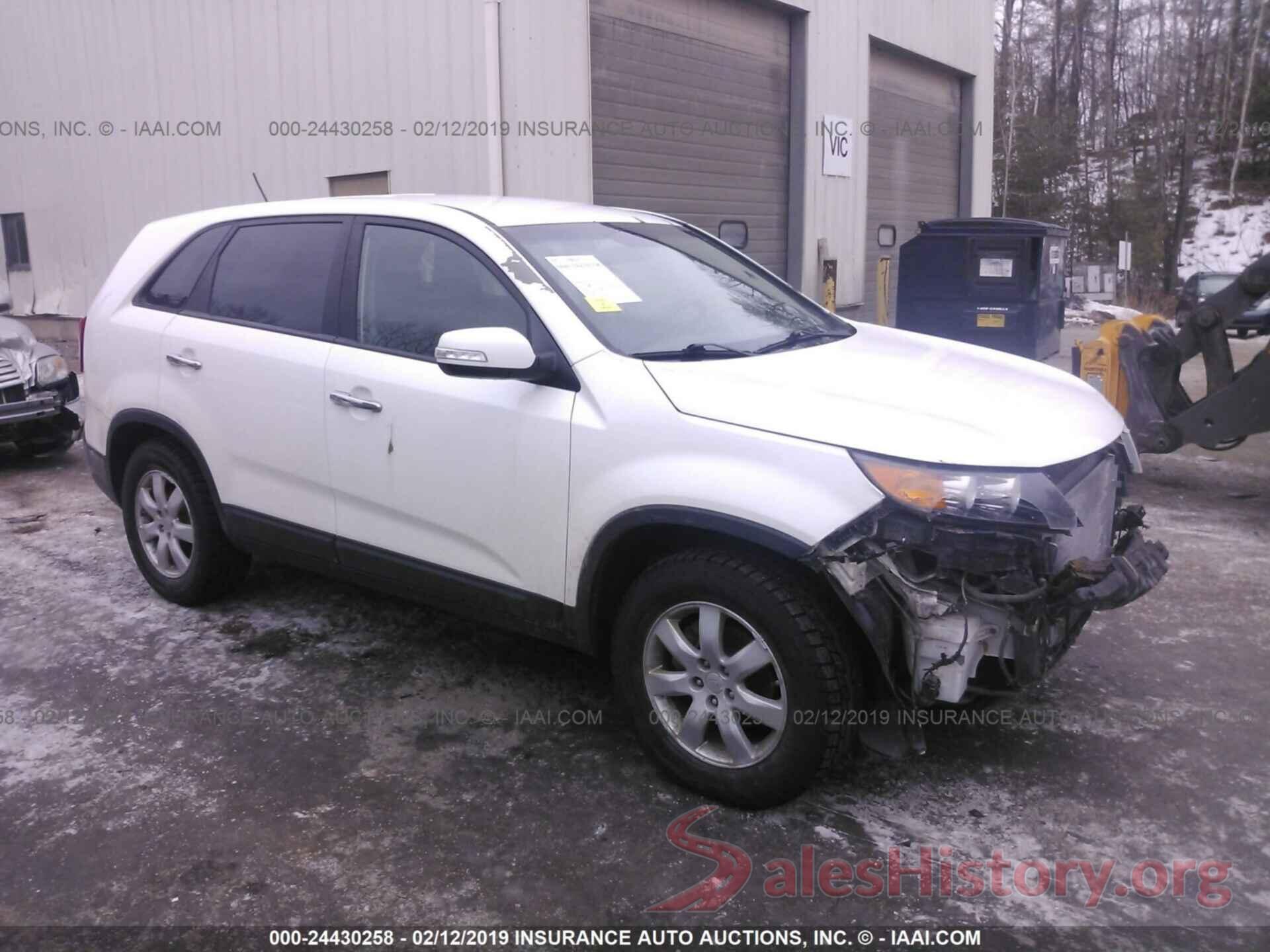 5XYKT3A14BG097175 2011 KIA SORENTO