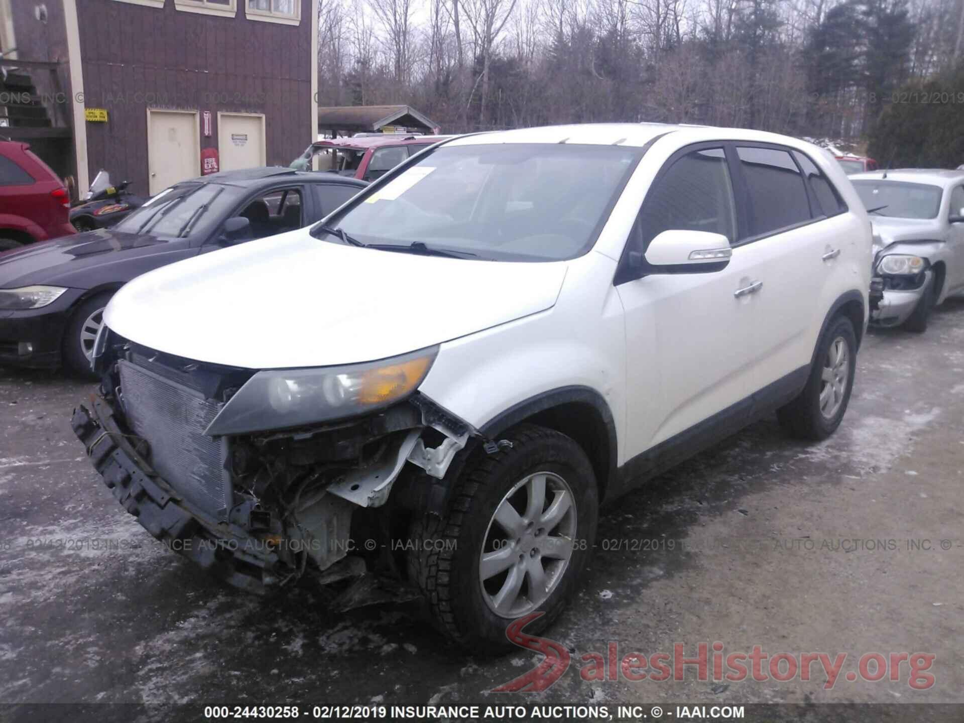 5XYKT3A14BG097175 2011 KIA SORENTO