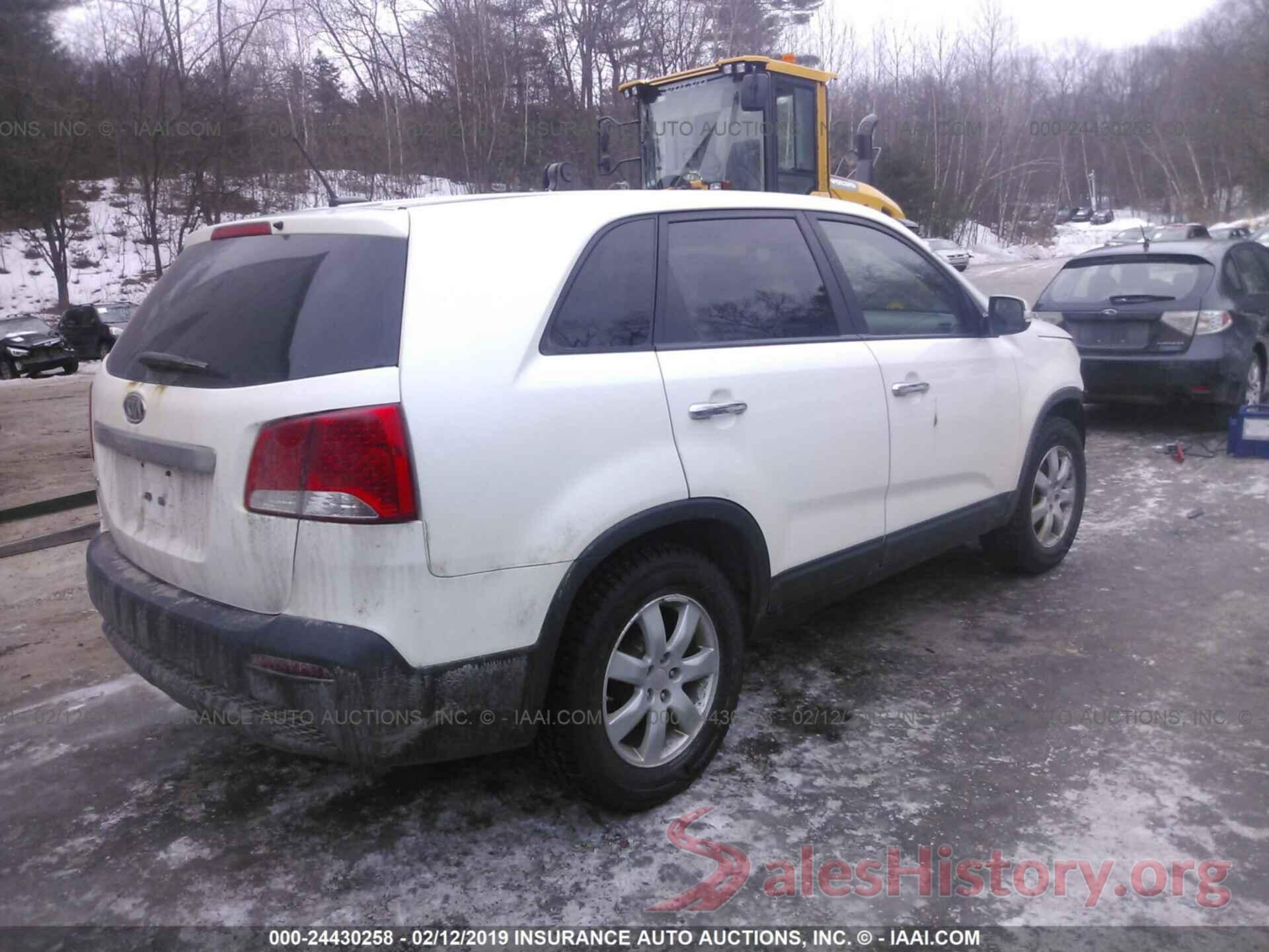 5XYKT3A14BG097175 2011 KIA SORENTO