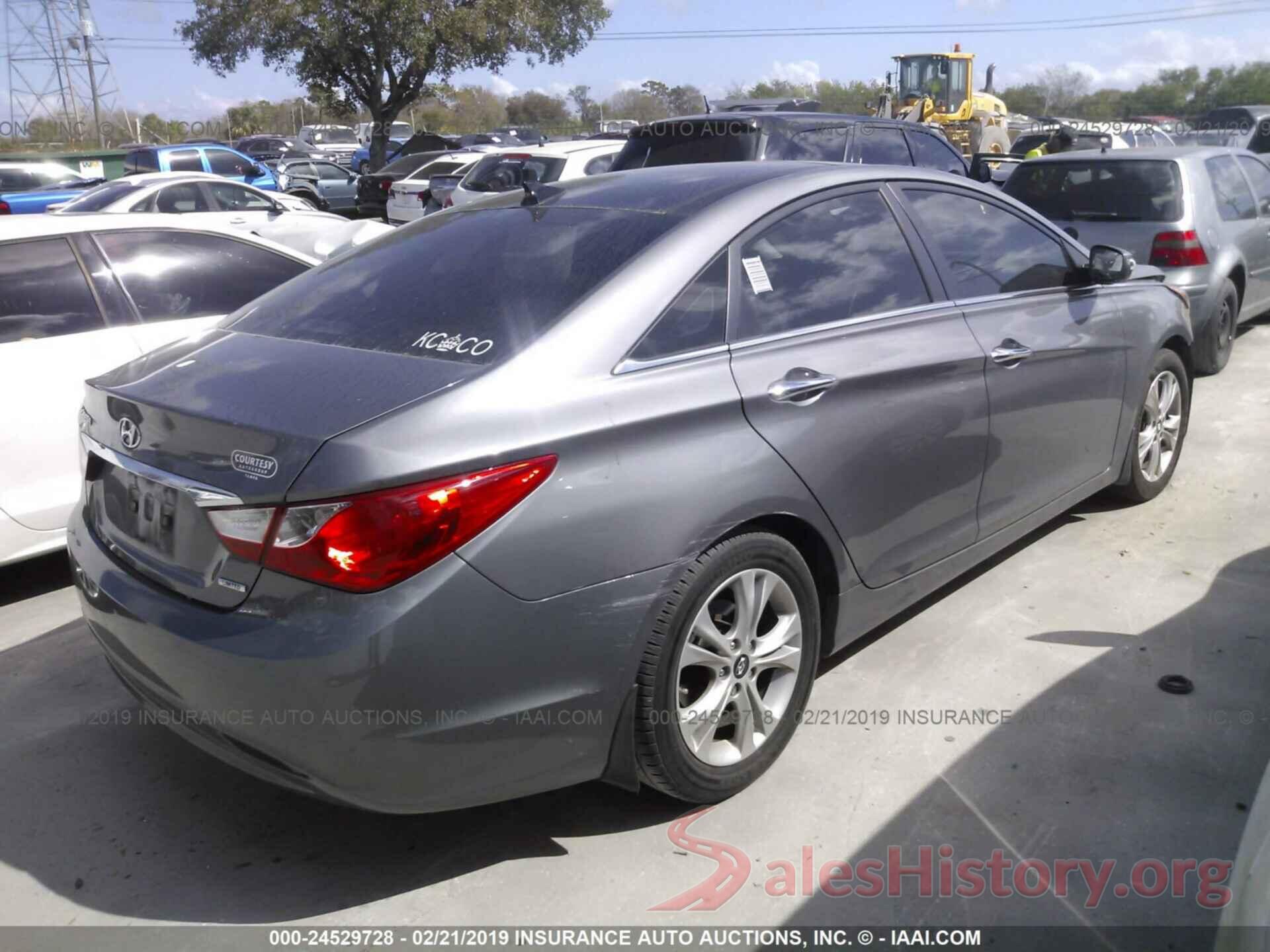 5NPEC4AC8DH621136 2013 HYUNDAI SONATA