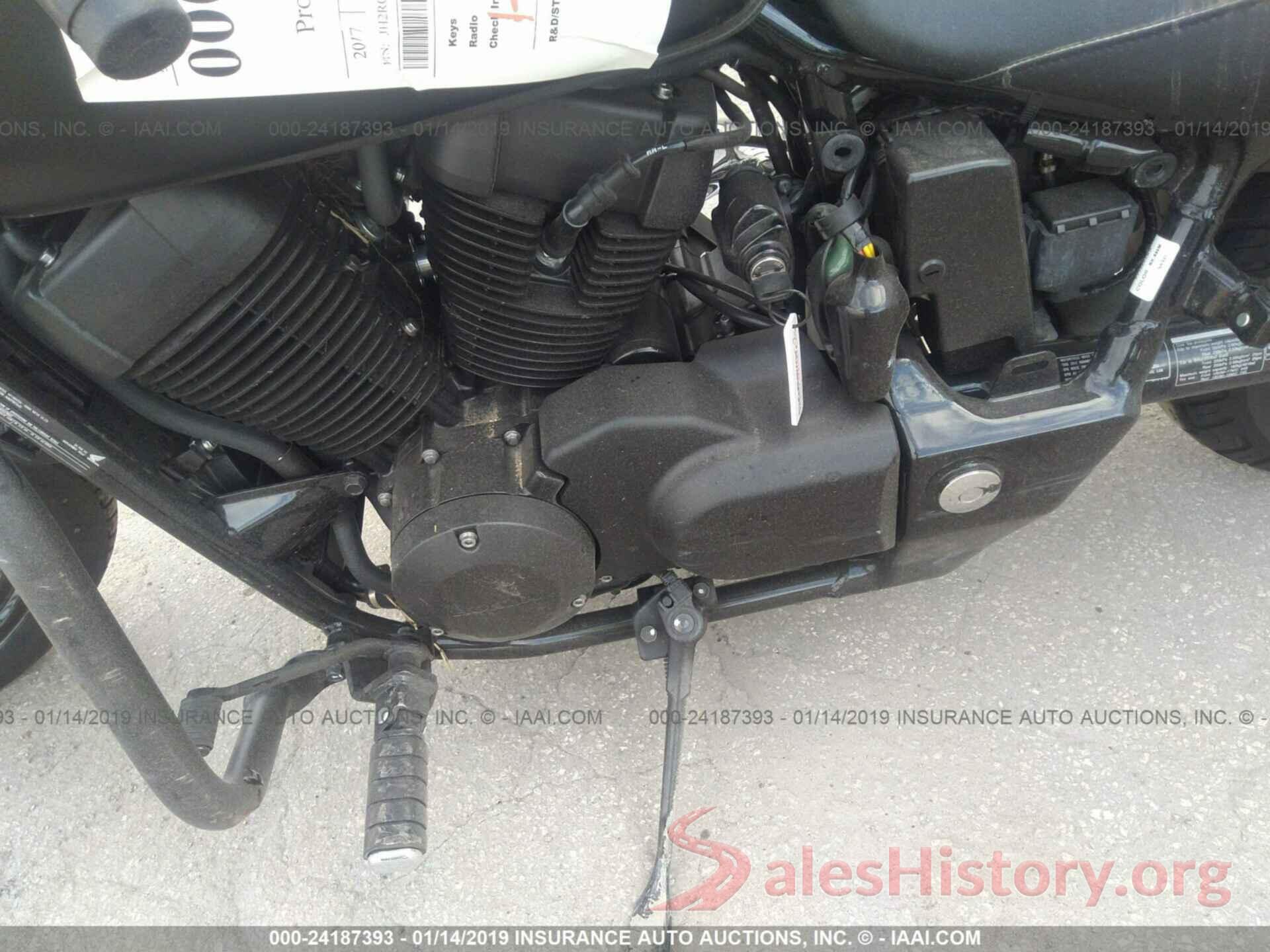 JH2RC5372HK700212 2017 HONDA VT750