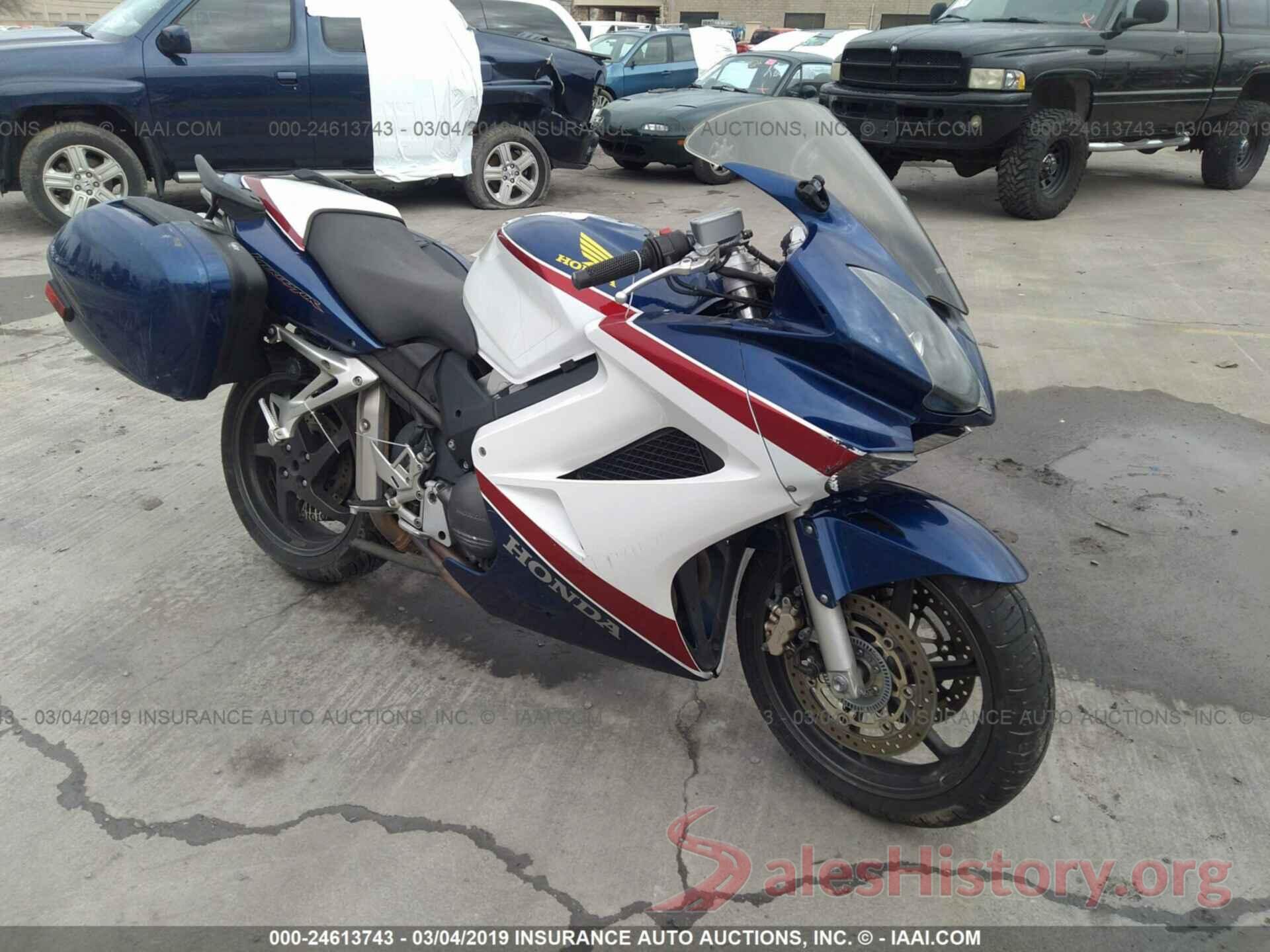 JH2RC46877M900326 2007 HONDA VFR800