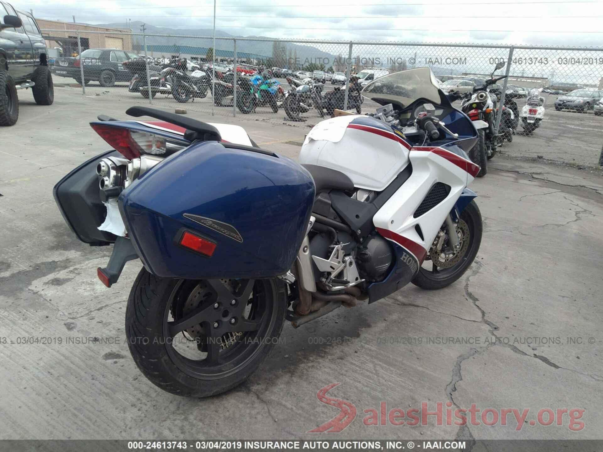 JH2RC46877M900326 2007 HONDA VFR800