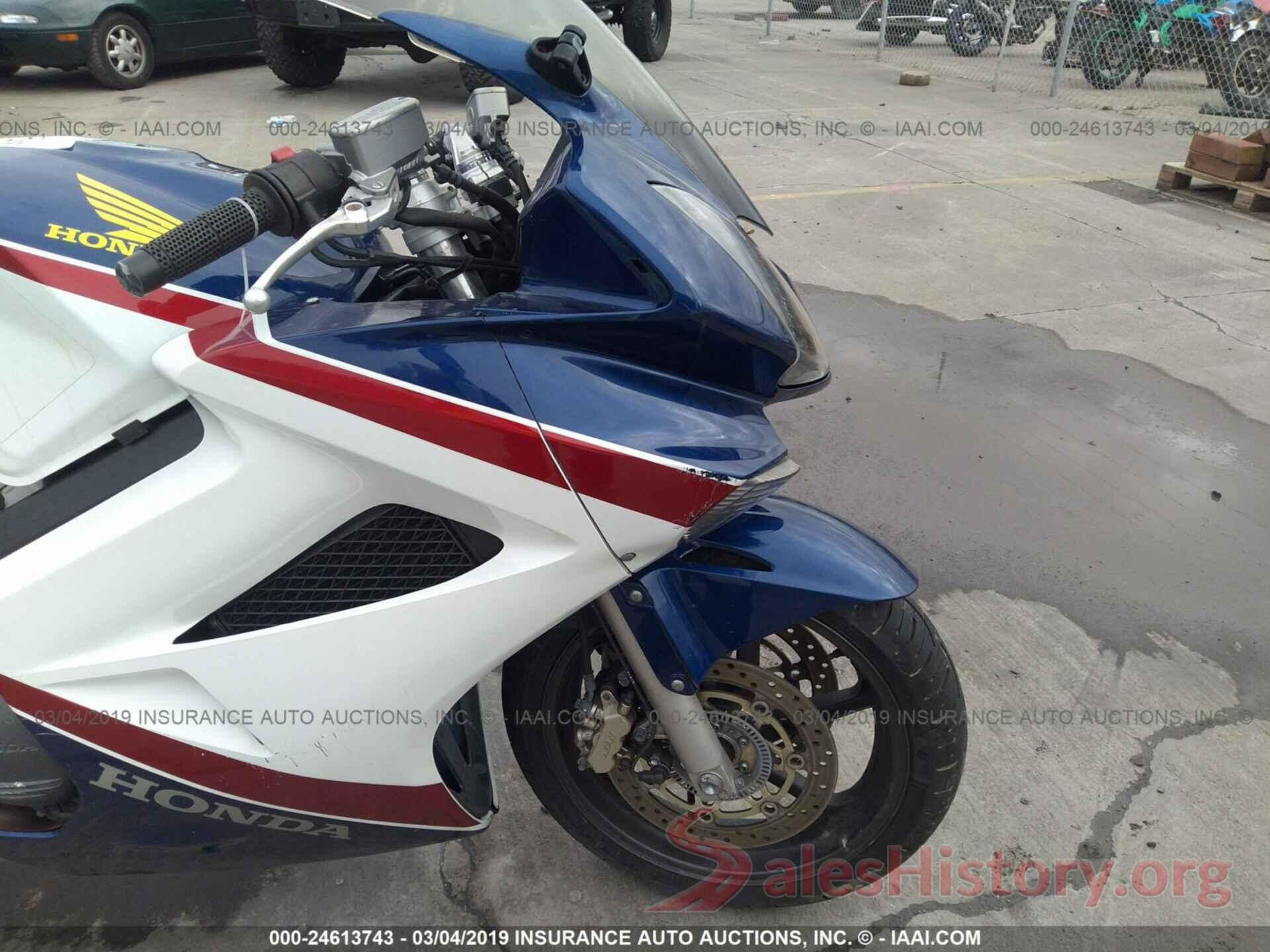 JH2RC46877M900326 2007 HONDA VFR800