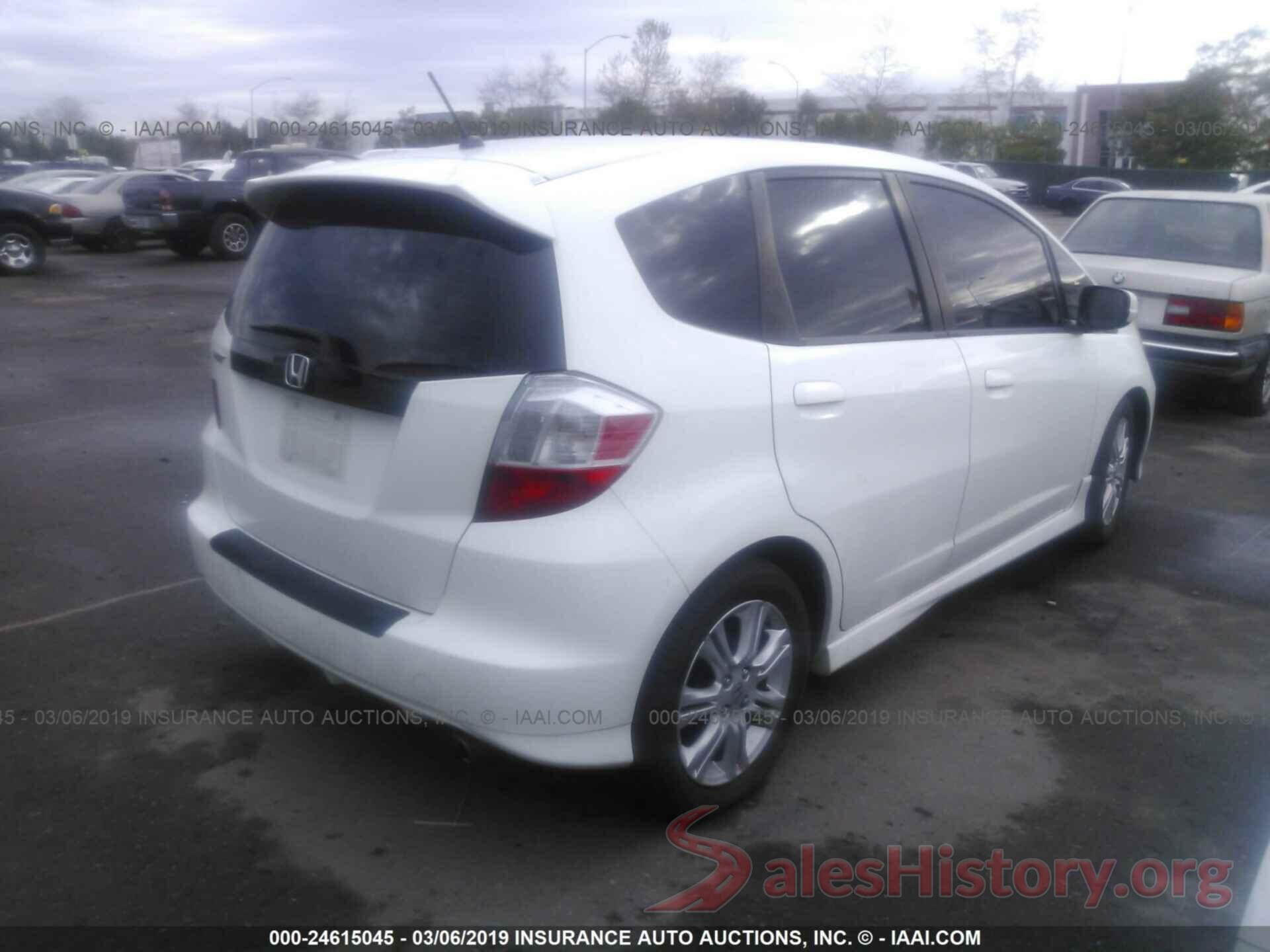 JHMGE8H53BS010364 2011 HONDA FIT