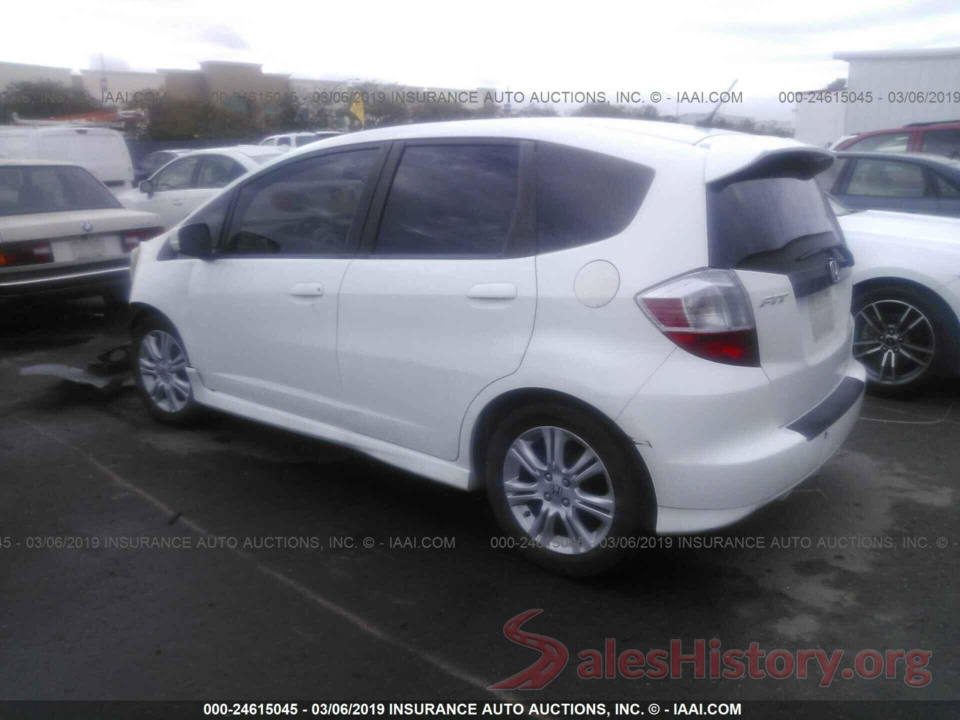 JHMGE8H53BS010364 2011 HONDA FIT