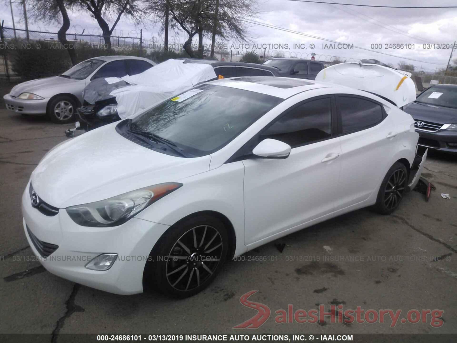 5NPDH4AE1DH323509 2013 HYUNDAI ELANTRA