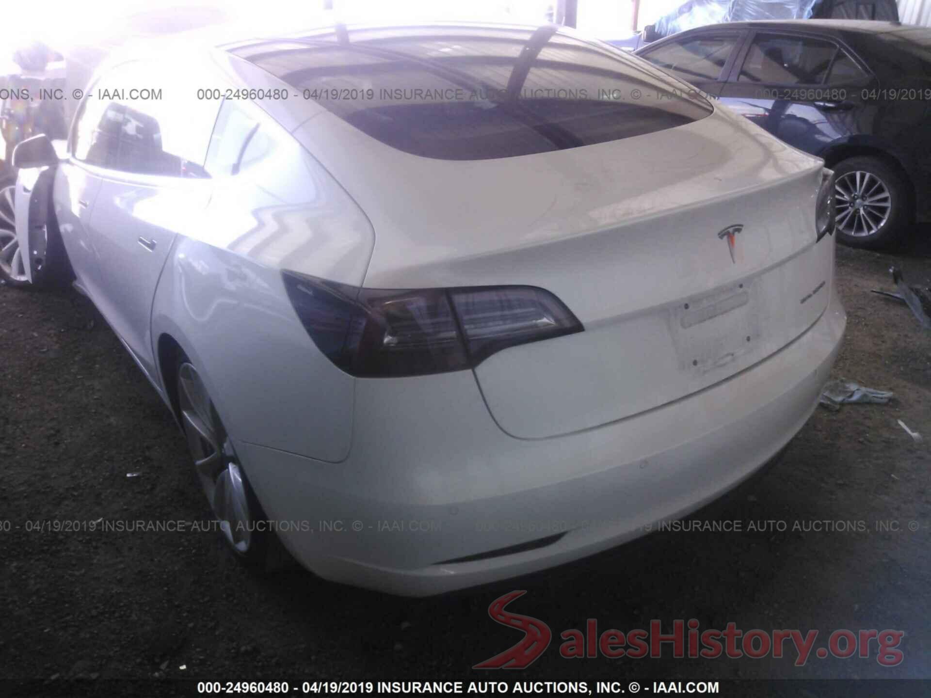 5YJ3E1EB1JF134386 2018 TESLA MODEL 3