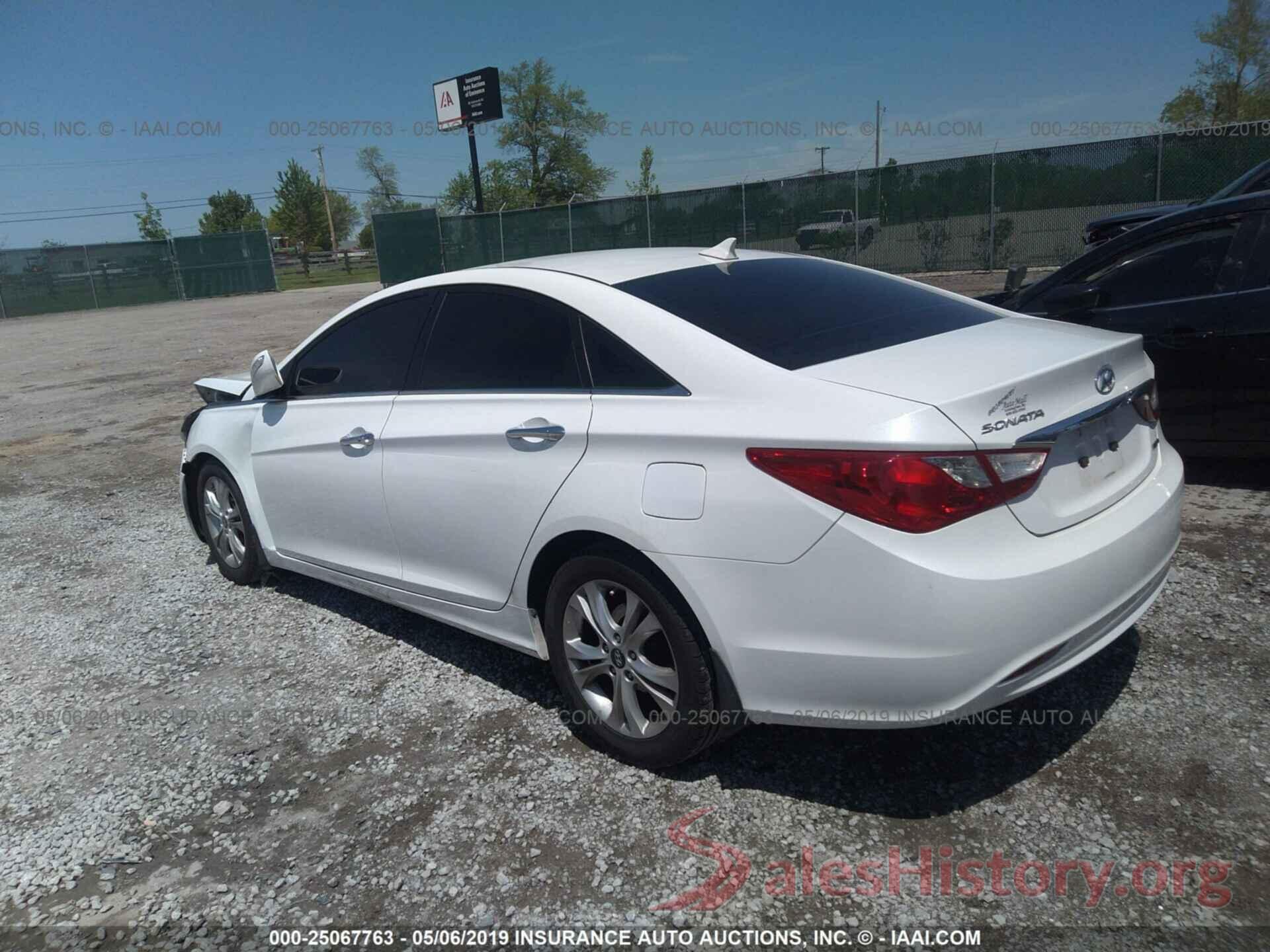 5NPEC4AC1BH038386 2011 HYUNDAI SONATA