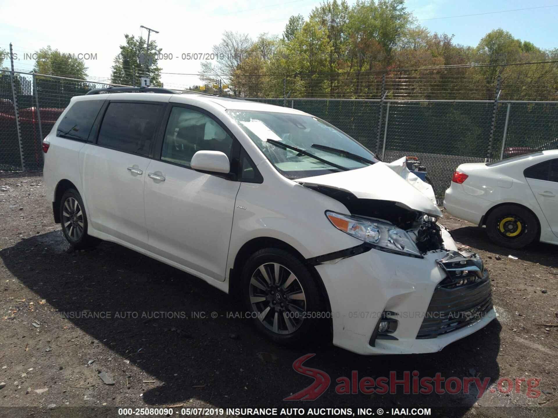 5TDDZ3DC0JS189387 2018 TOYOTA SIENNA