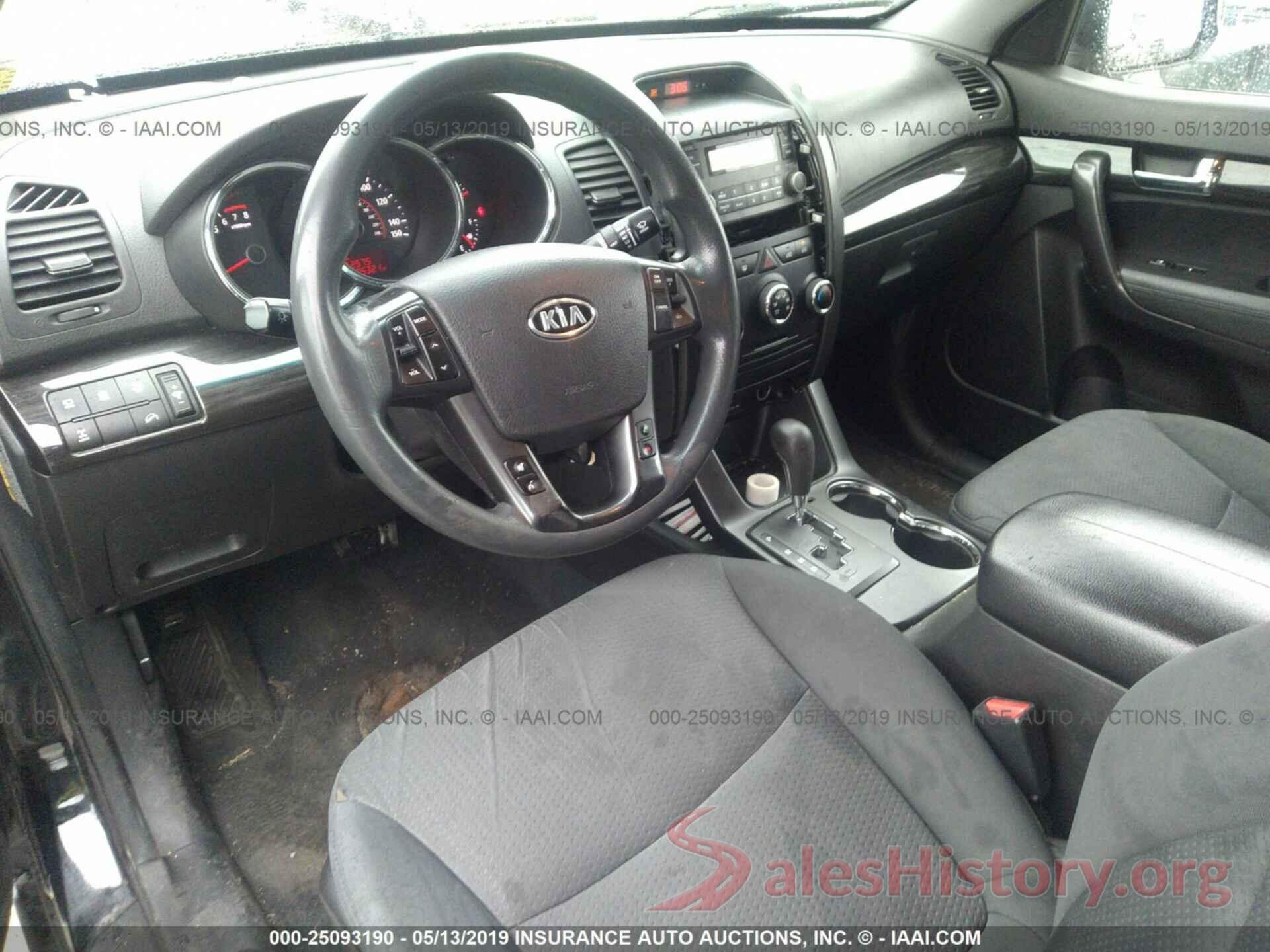 5XYKTCA17BG074313 2011 KIA SORENTO