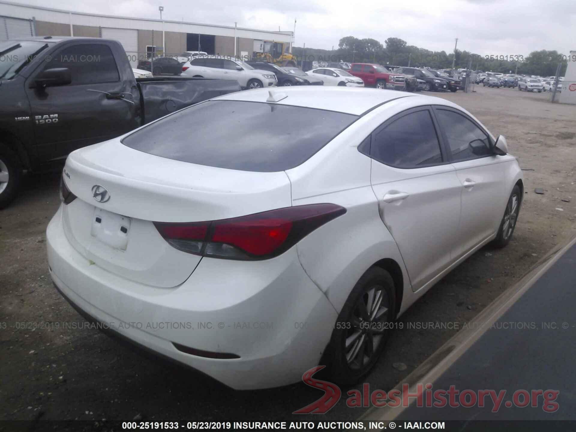 5NPDH4AE8GH693098 2016 HYUNDAI ELANTRA