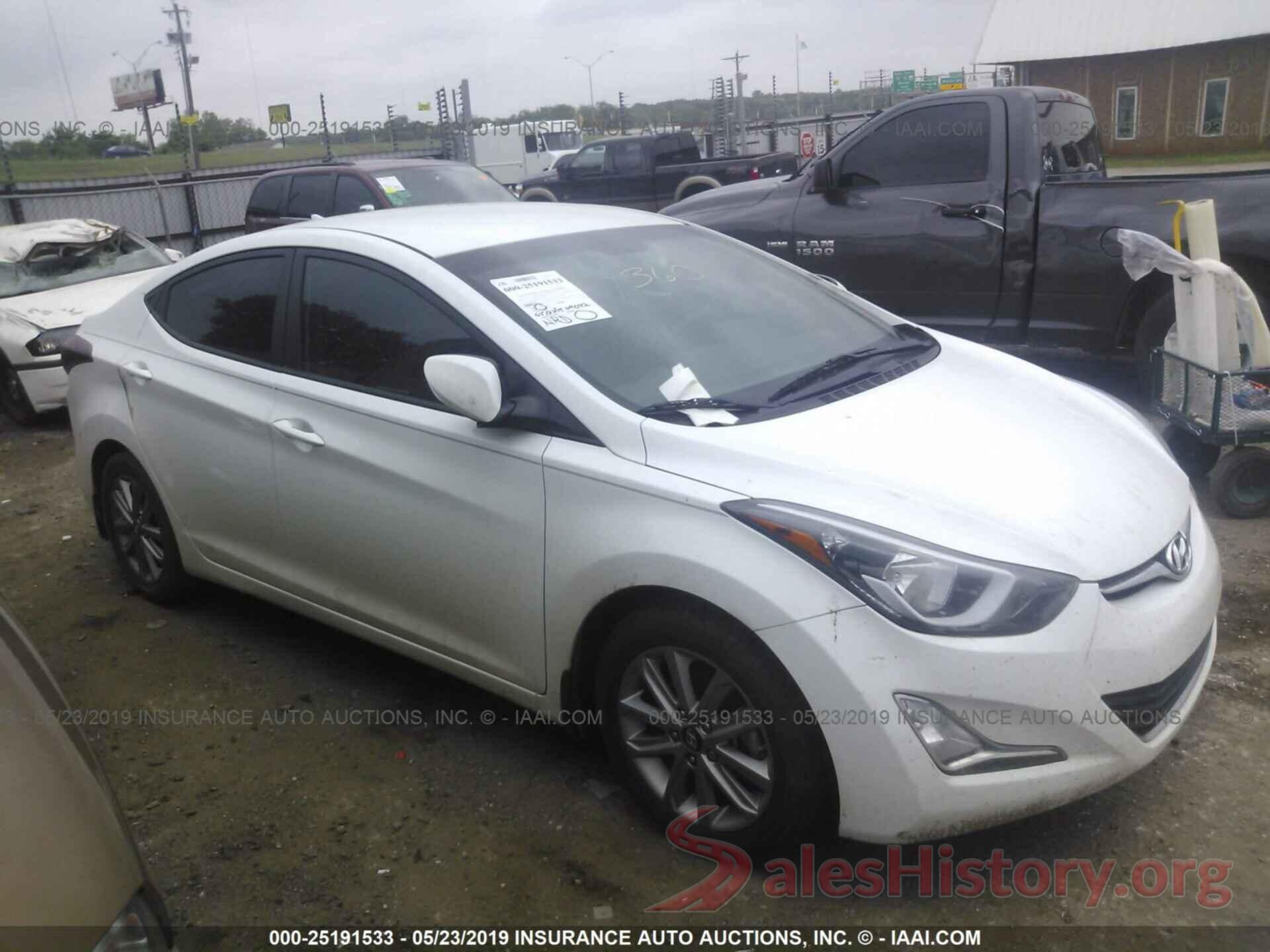 5NPDH4AE8GH693098 2016 HYUNDAI ELANTRA