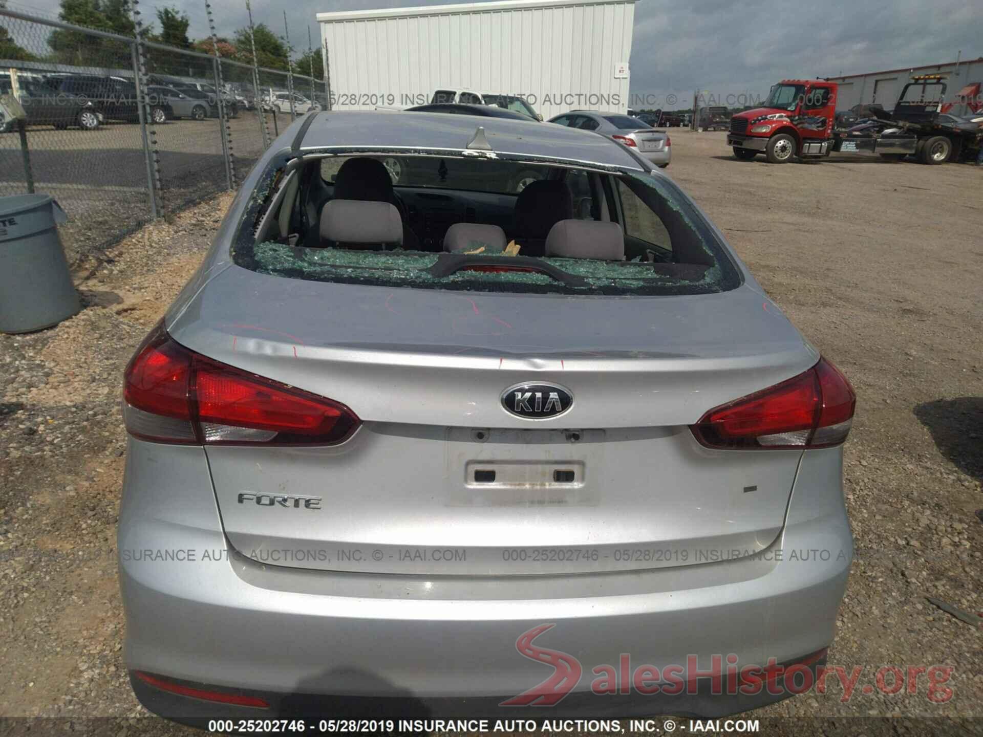 3KPFK4A72HE110087 2017 KIA FORTE