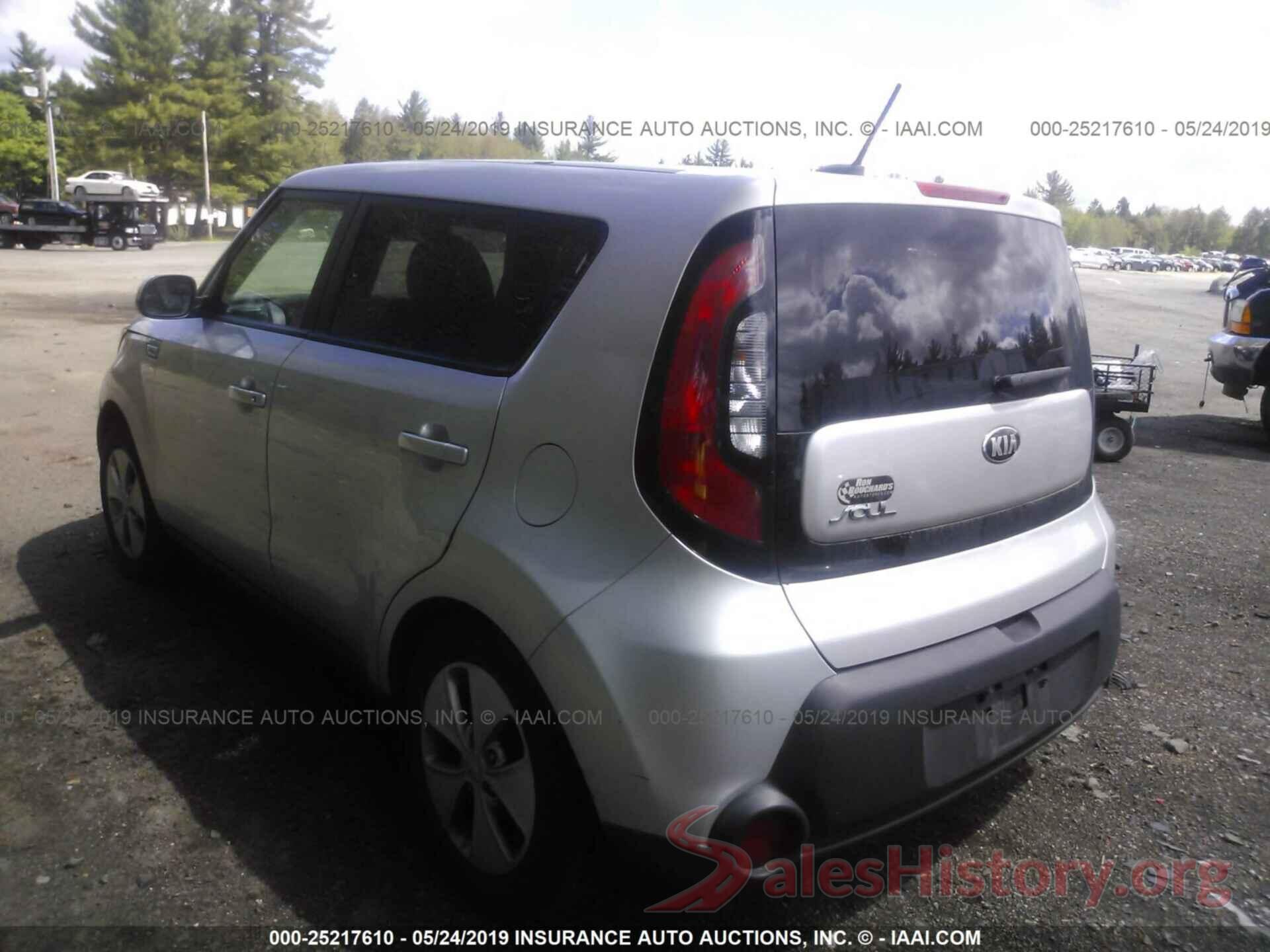 KNDJN2A2XG7828771 2016 KIA Soul