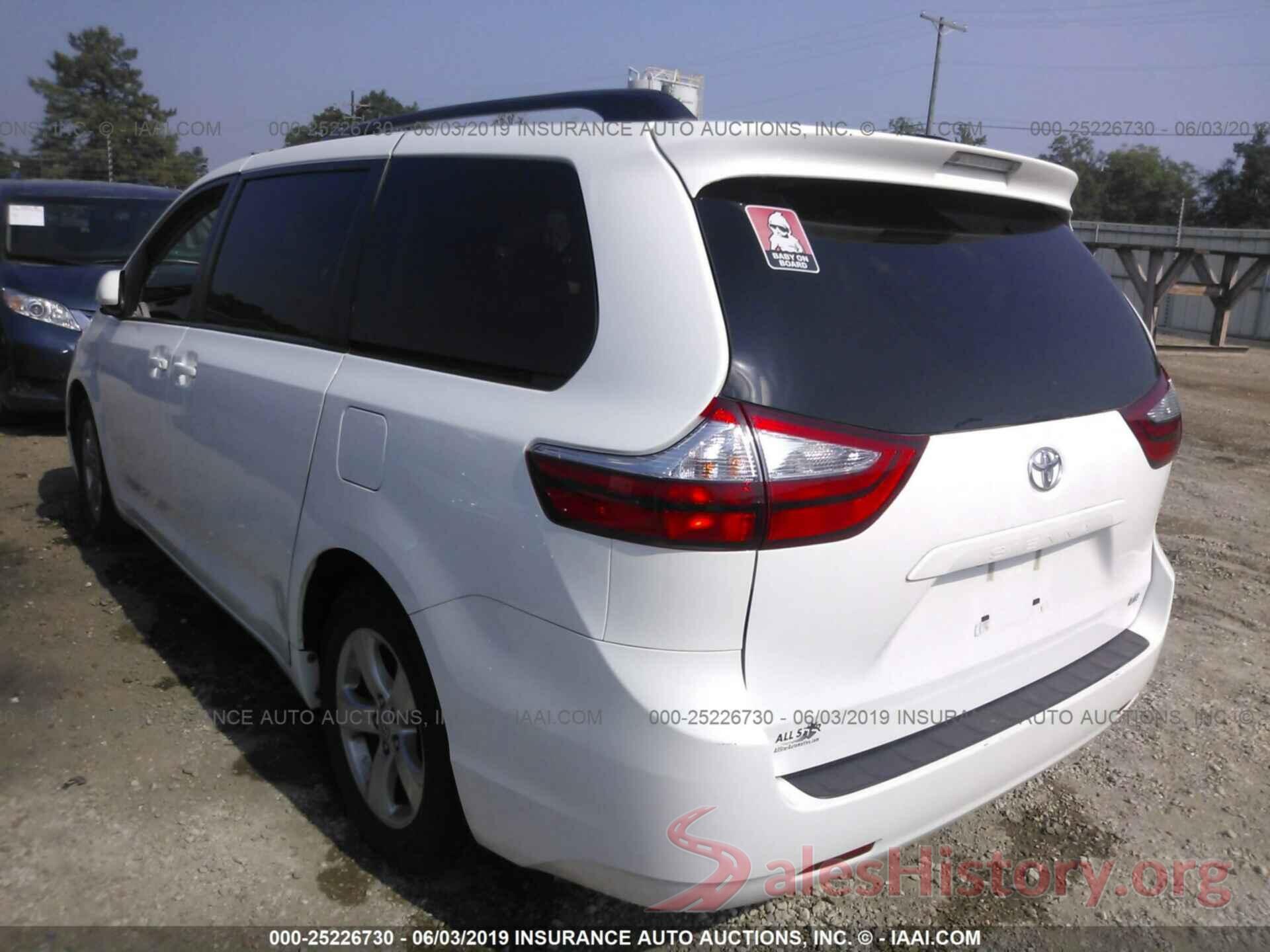 5TDKZ3DCXHS813858 2017 TOYOTA SIENNA