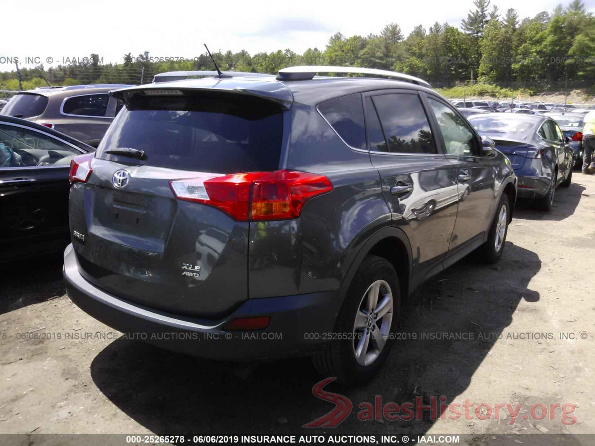 2T3RFREV5FW273096 2015 TOYOTA RAV4