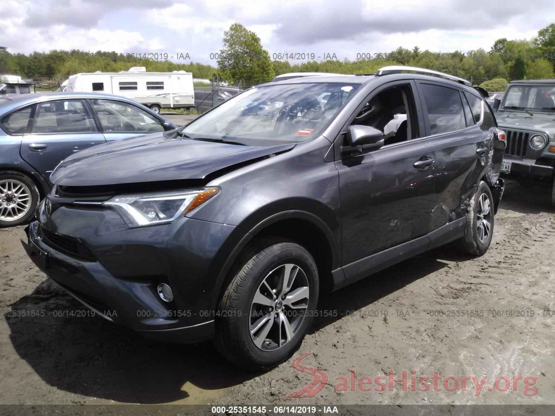 JTMRFREV6JJ182930 2018 TOYOTA RAV4