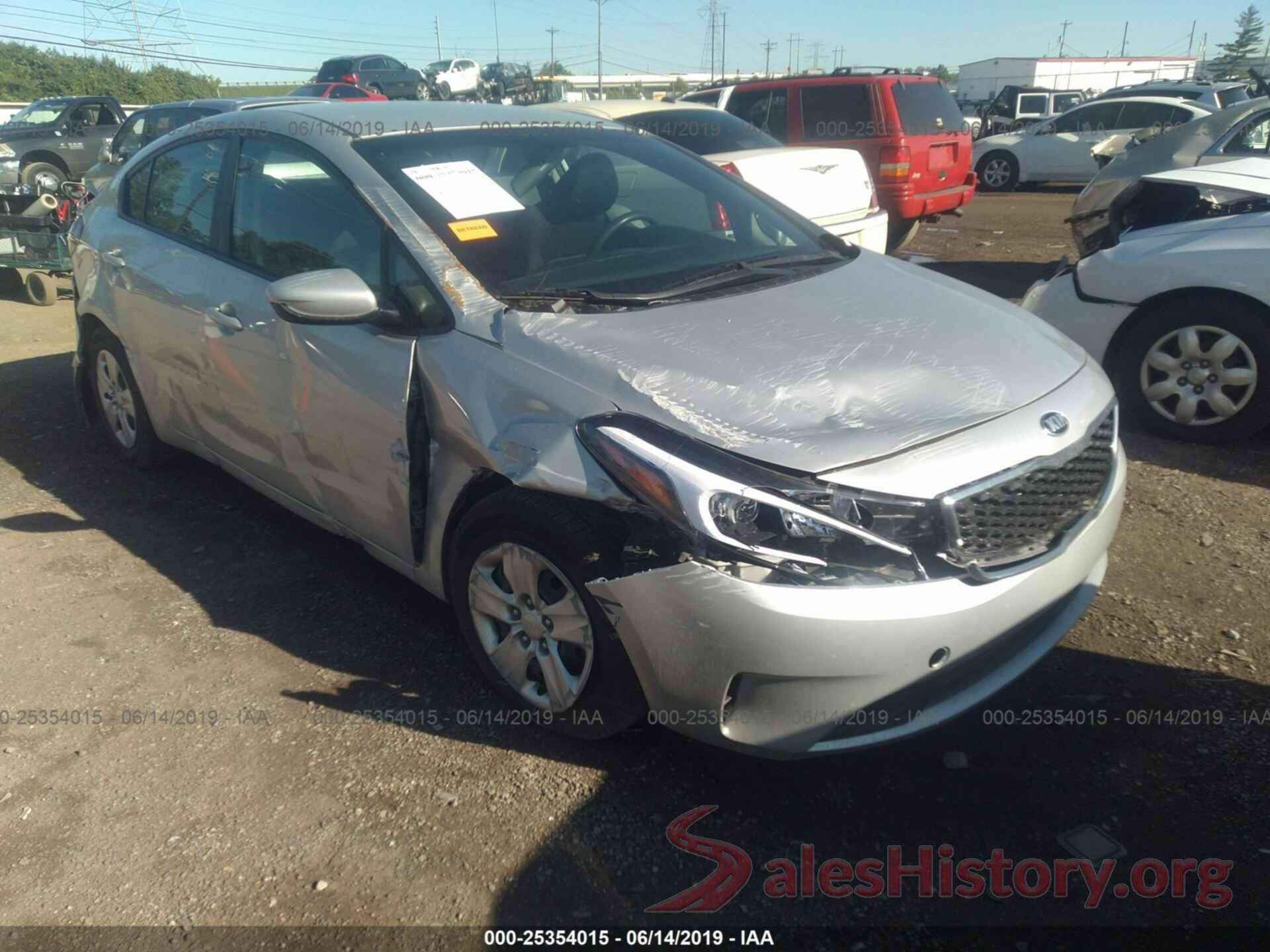 3KPFK4A78HE160105 2017 KIA FORTE