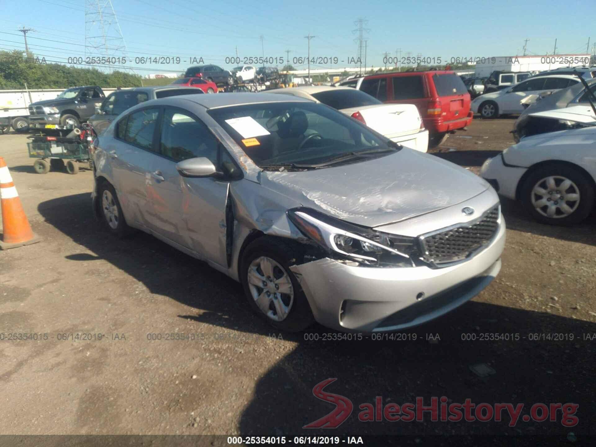 3KPFK4A78HE160105 2017 KIA FORTE