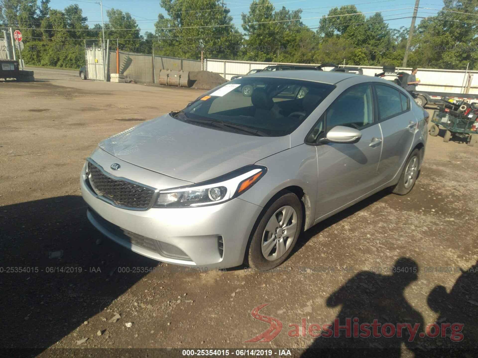 3KPFK4A78HE160105 2017 KIA FORTE