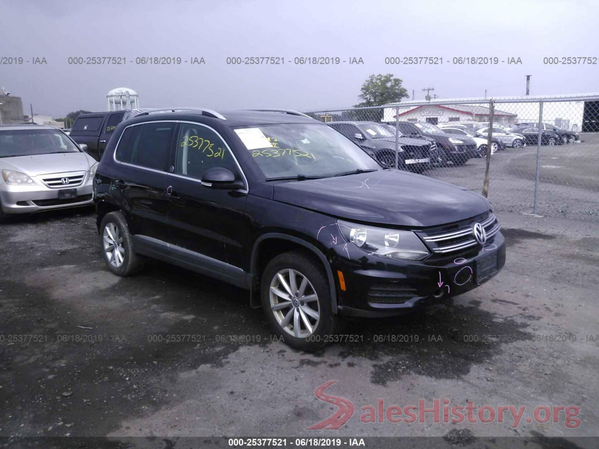 WVGSV7AX9HK004042 2017 VOLKSWAGEN TIGUAN