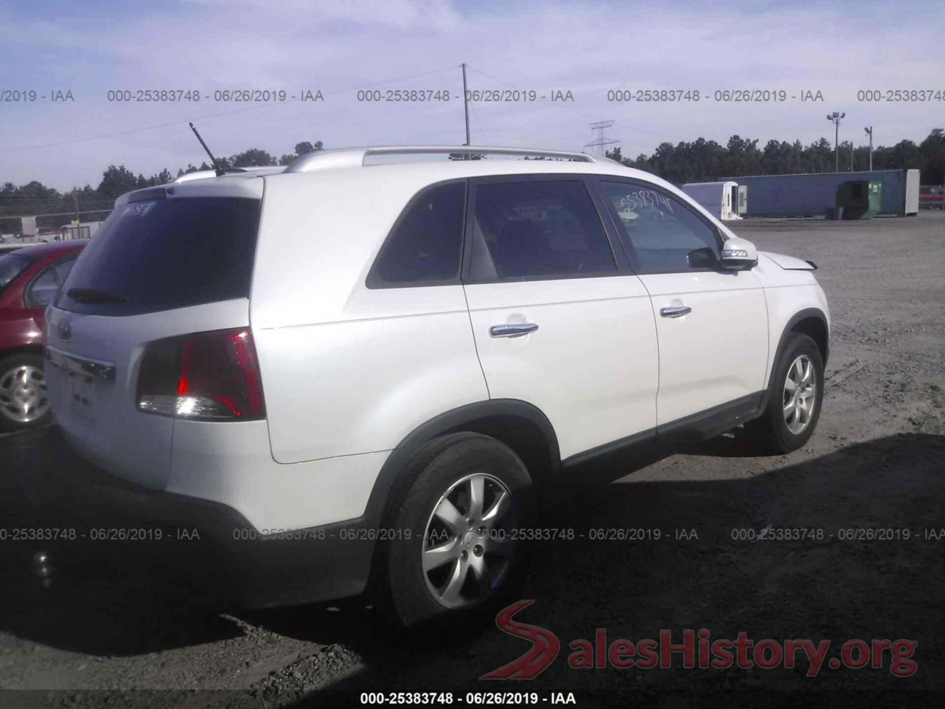 5XYKT3A17BG108704 2011 KIA SORENTO