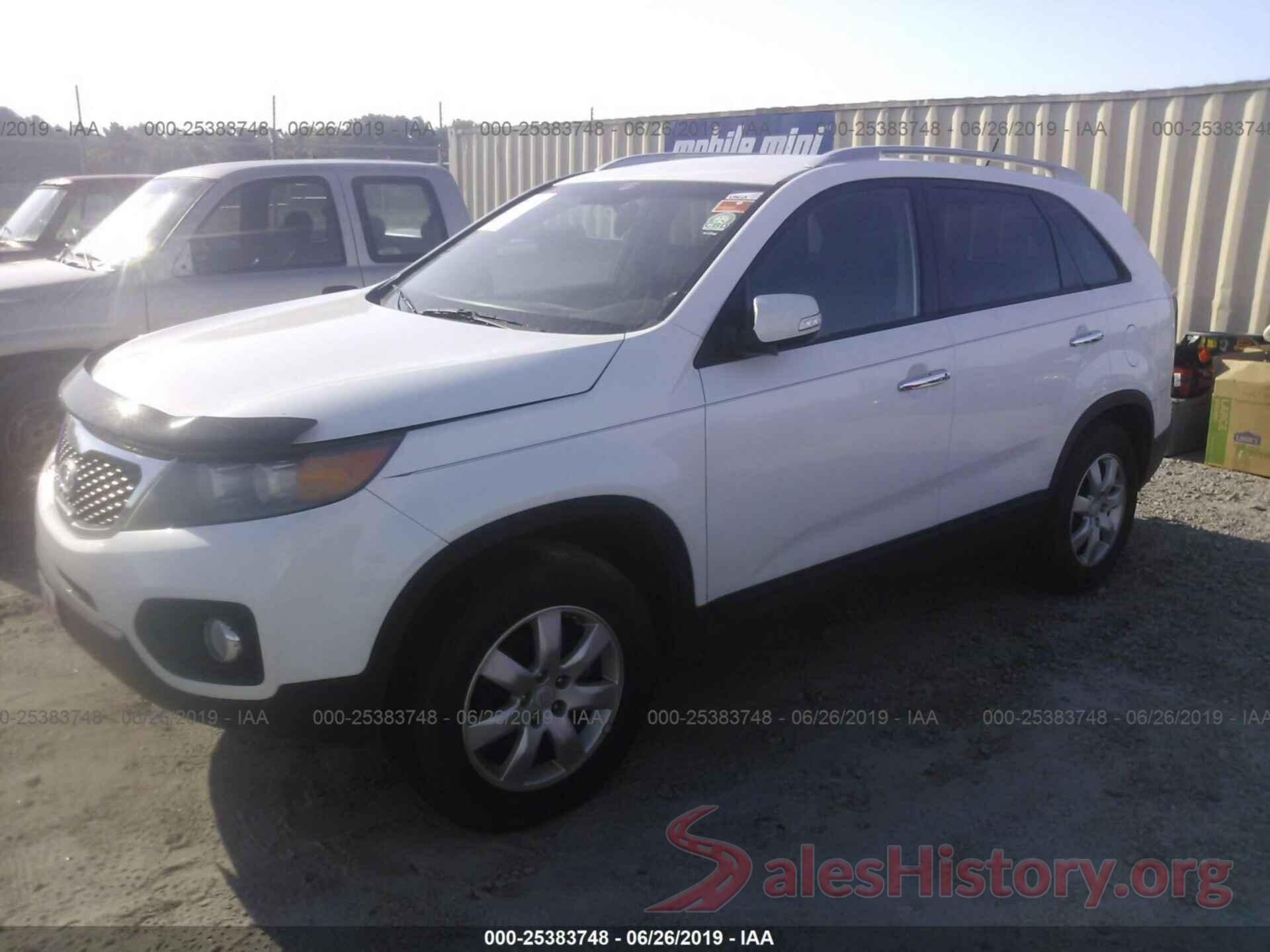 5XYKT3A17BG108704 2011 KIA SORENTO