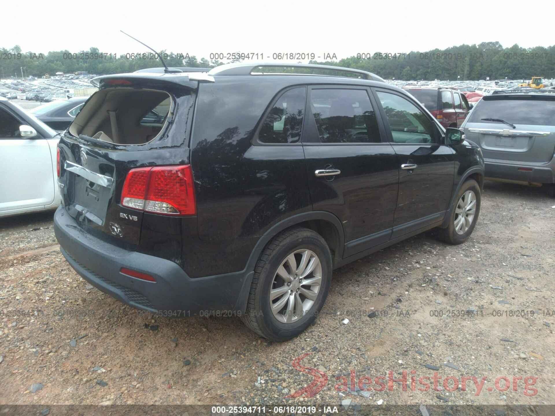 5XYKU4A22BG039643 2011 KIA SORENTO