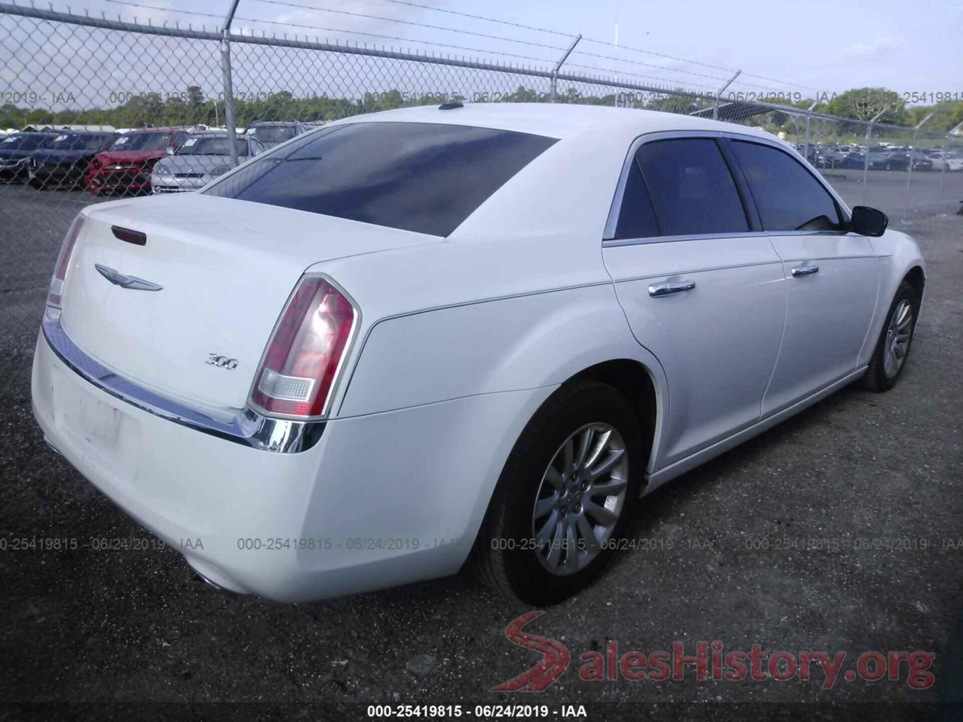 2C3CA5CG8BH579905 2011 CHRYSLER 300