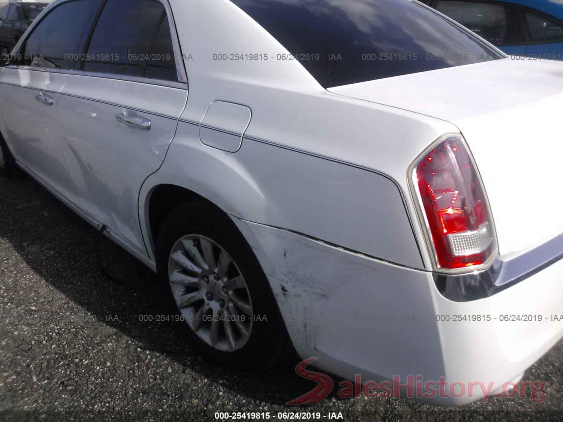 2C3CA5CG8BH579905 2011 CHRYSLER 300