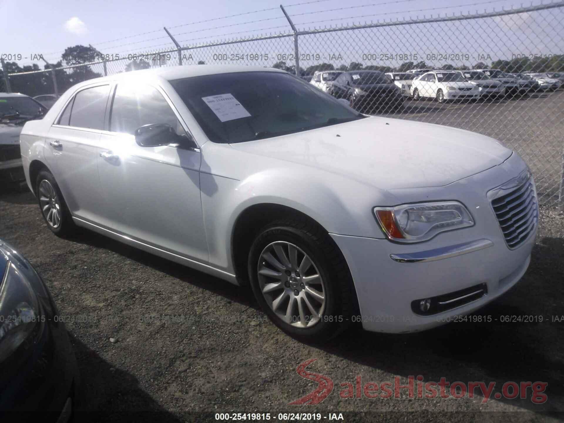 2C3CA5CG8BH579905 2011 CHRYSLER 300