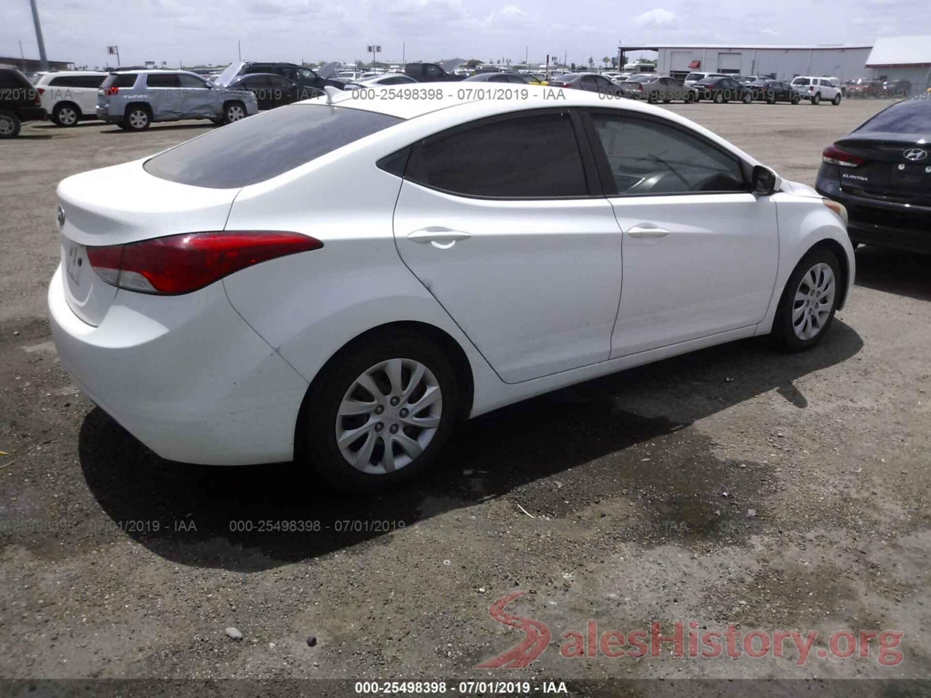 5NPDH4AE6DH158668 2013 HYUNDAI ELANTRA