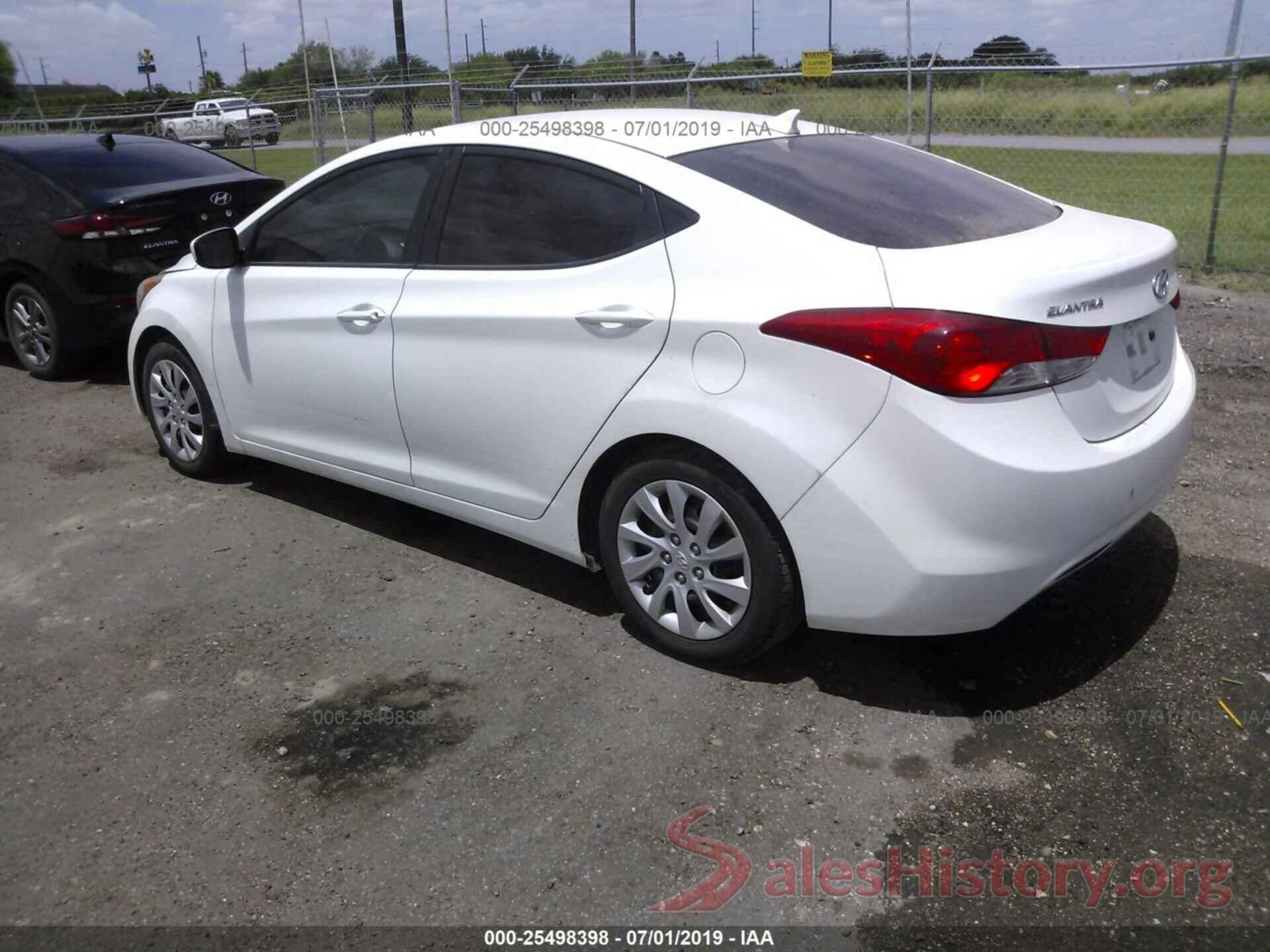 5NPDH4AE6DH158668 2013 HYUNDAI ELANTRA