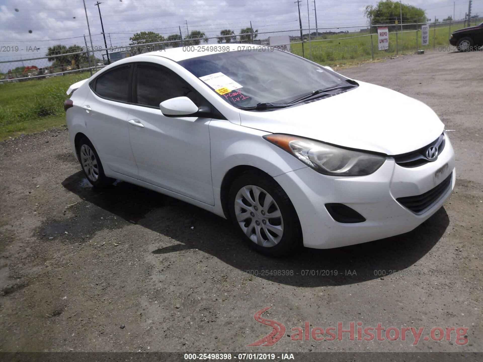 5NPDH4AE6DH158668 2013 HYUNDAI ELANTRA