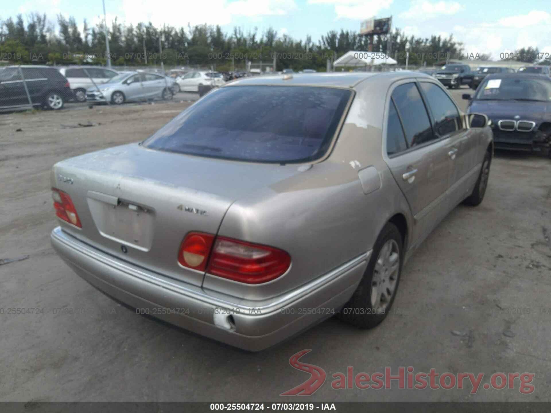 WDBJF82J81X047520 2001 MERCEDES-BENZ E